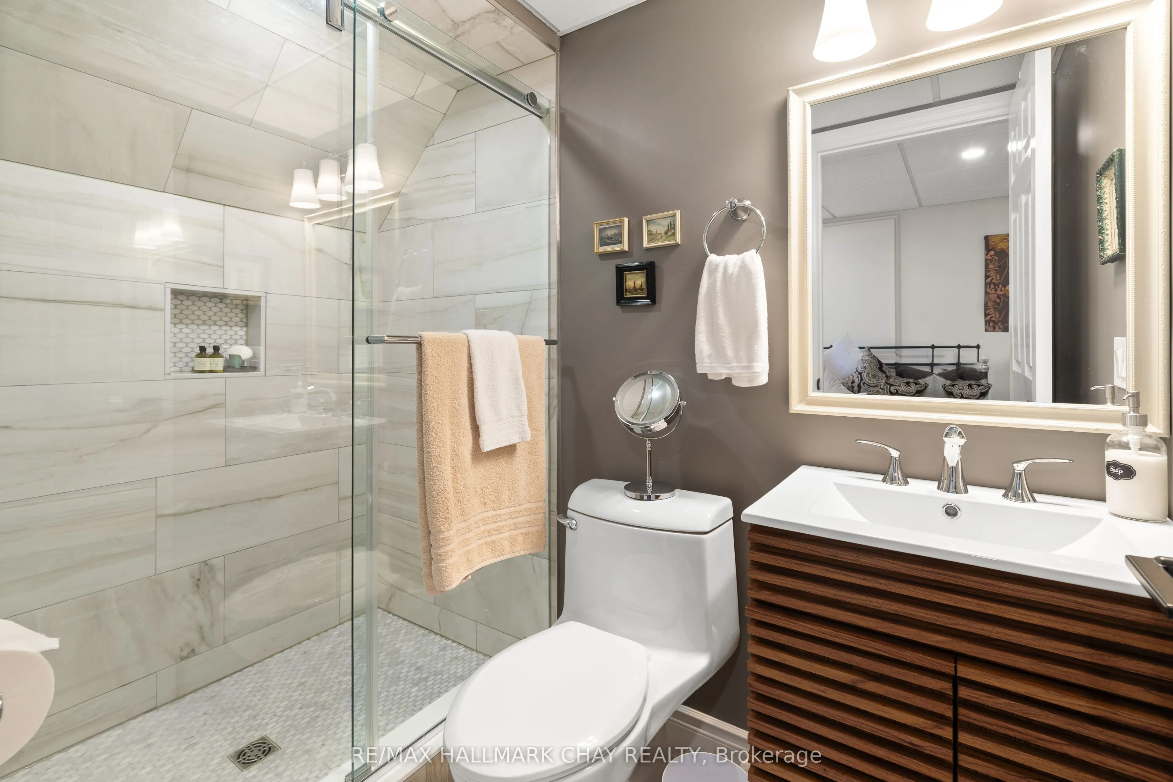 571 Longworth Avenue, #13