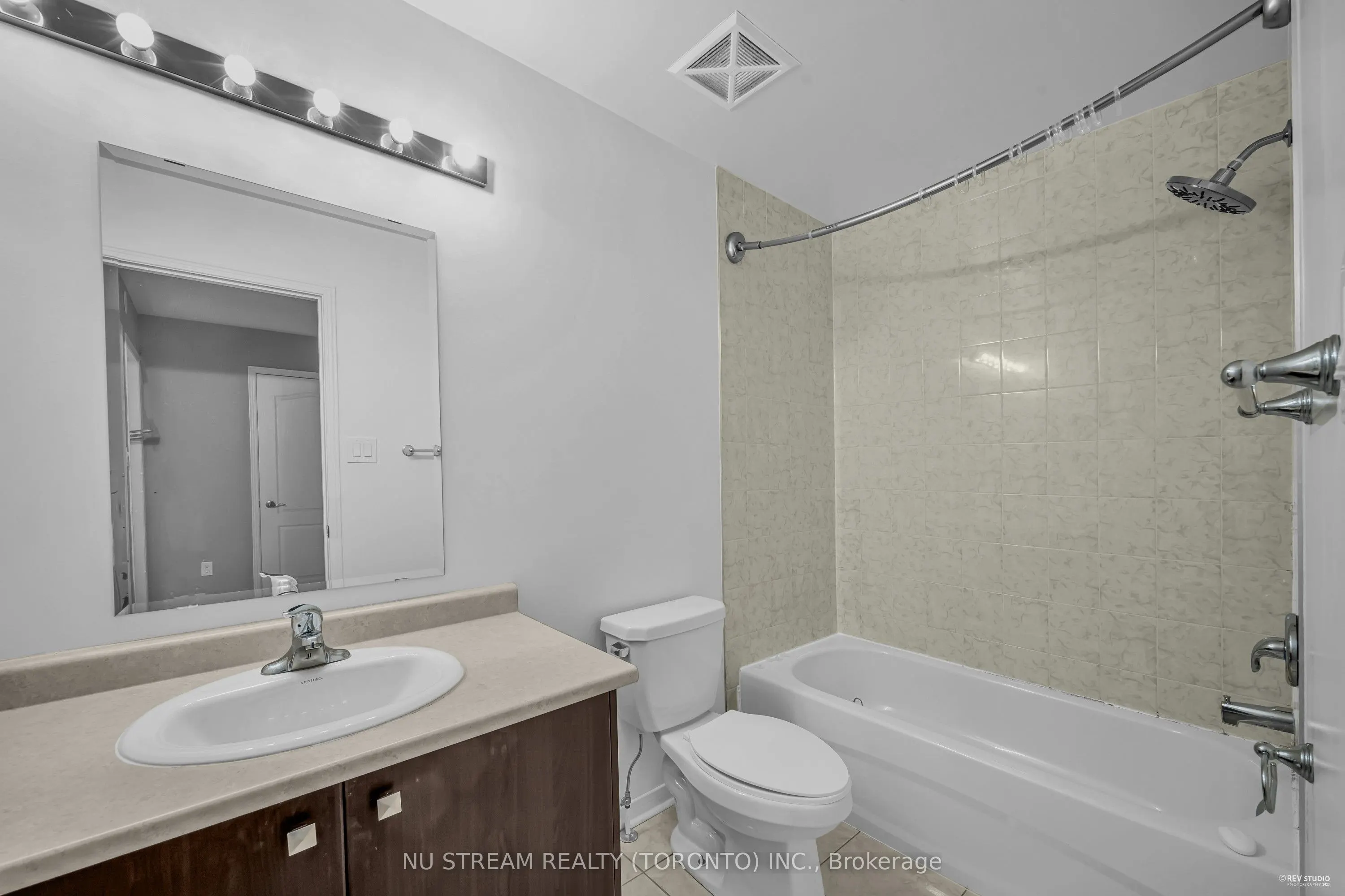 6063 Kingston Road, #13