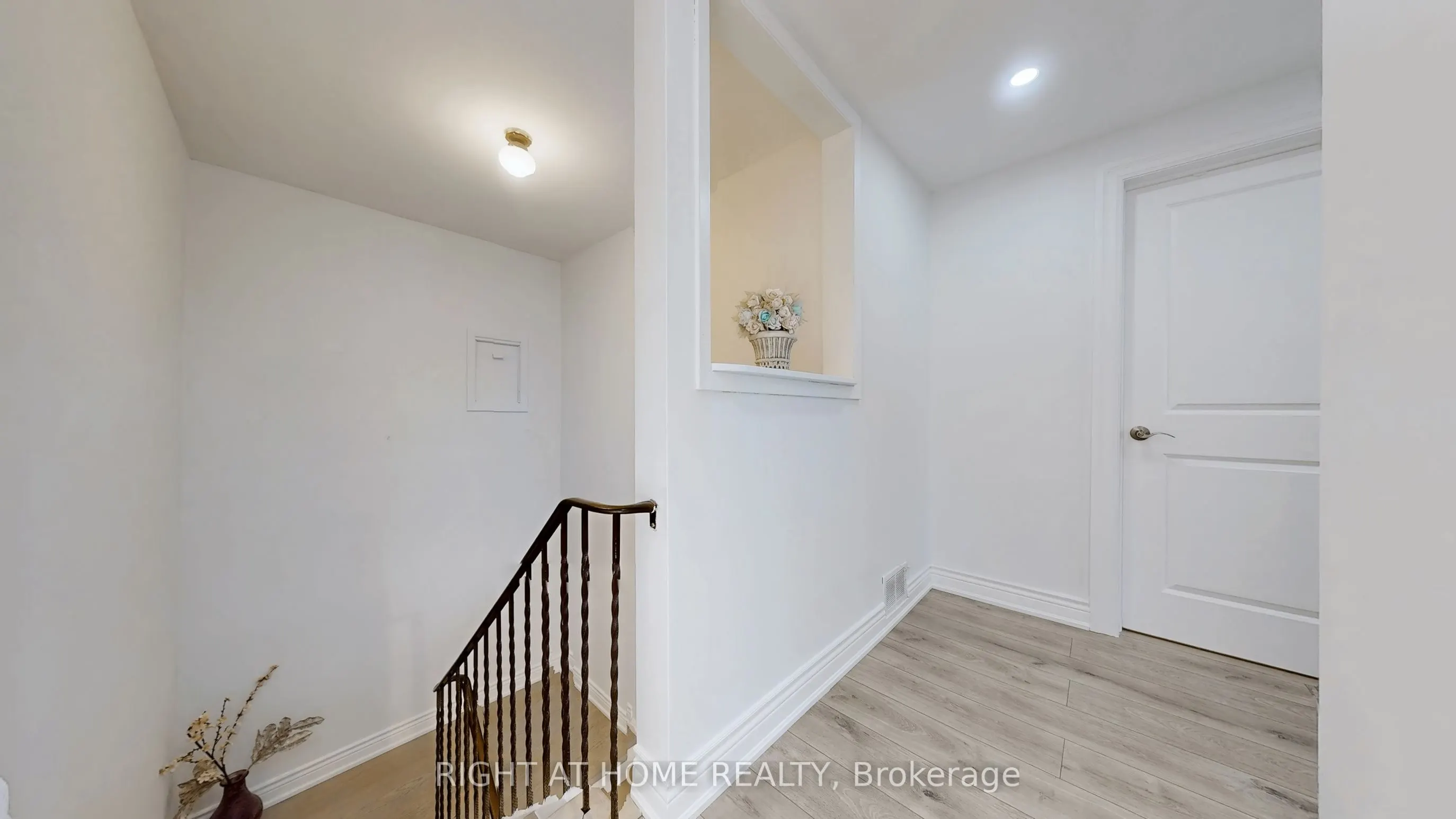 12A Kenmore Avenue
