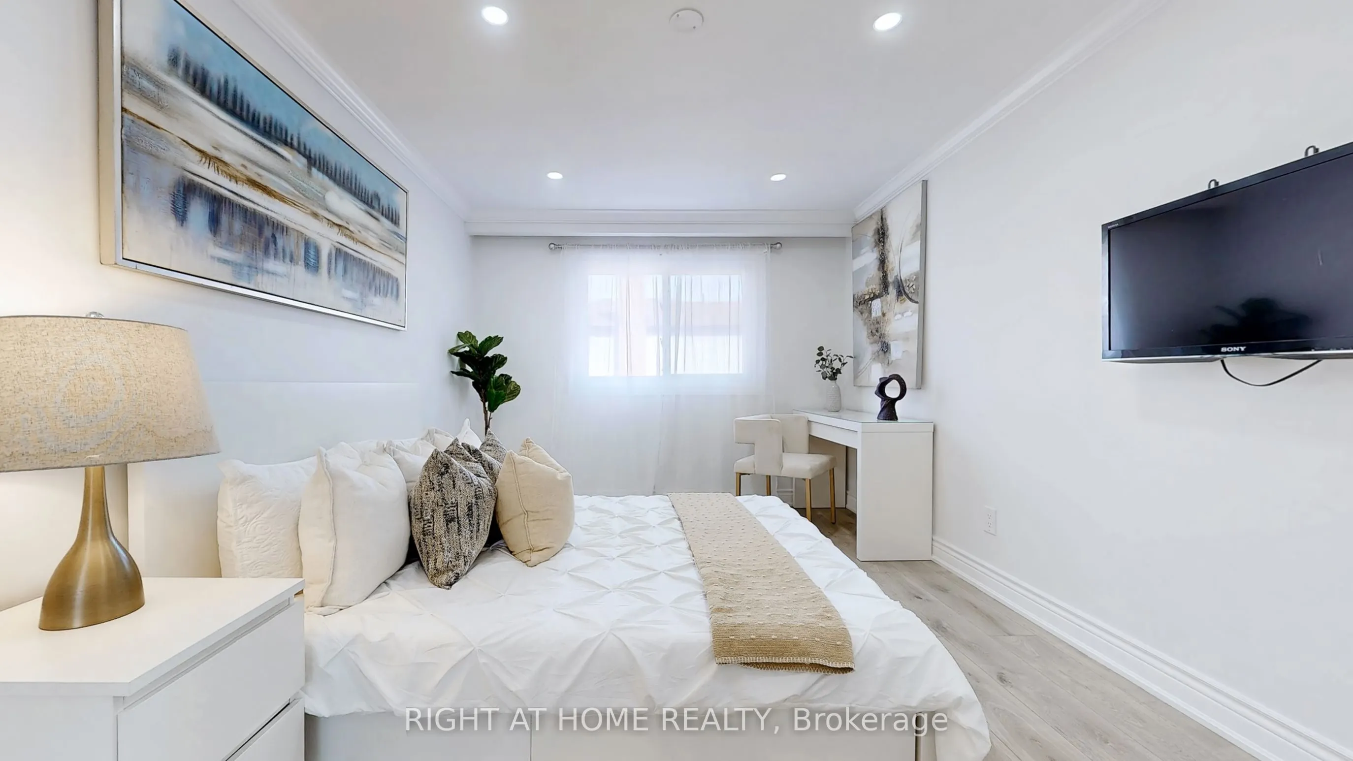 12A Kenmore Avenue