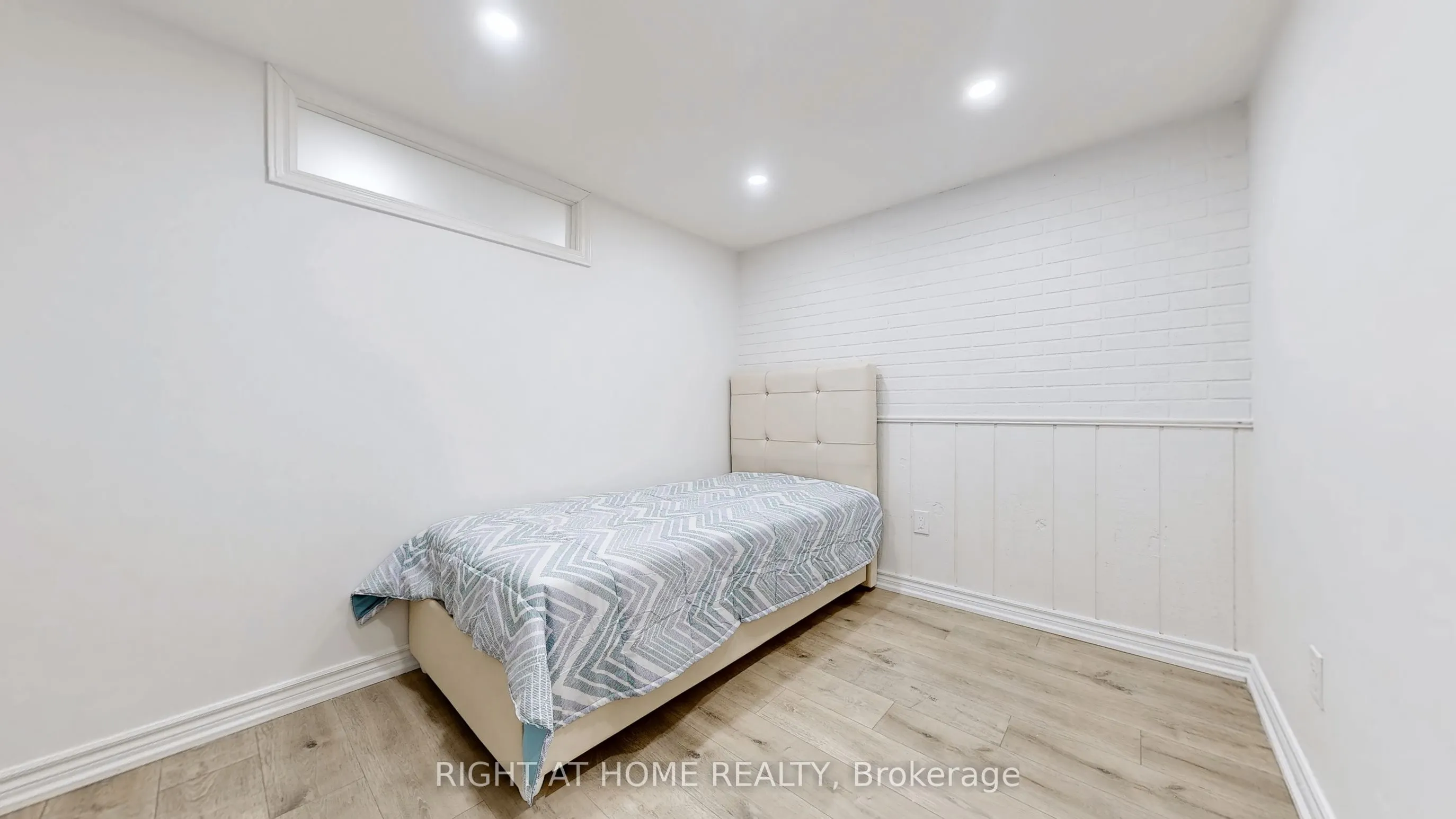 12A Kenmore Avenue