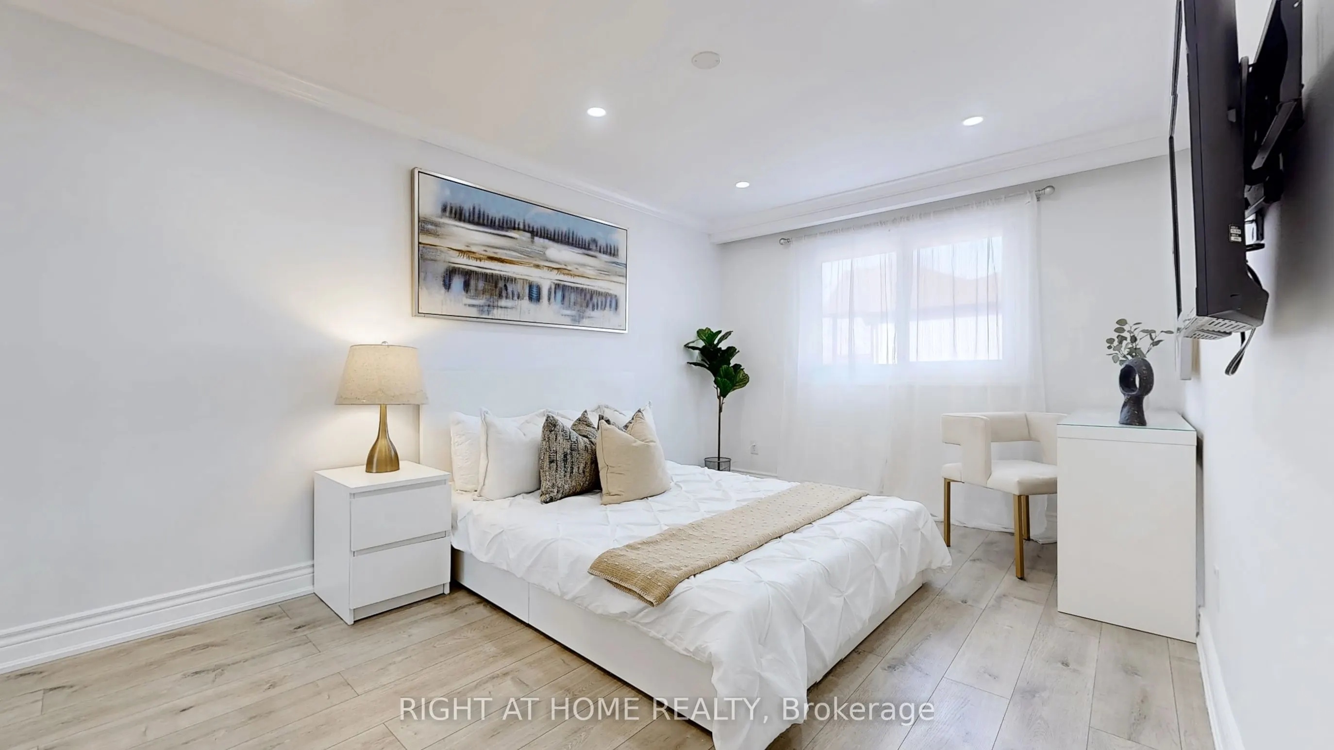 12A Kenmore Avenue