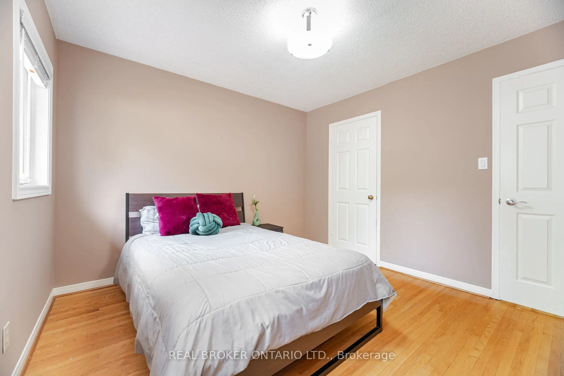 206 Gwendolyn Street