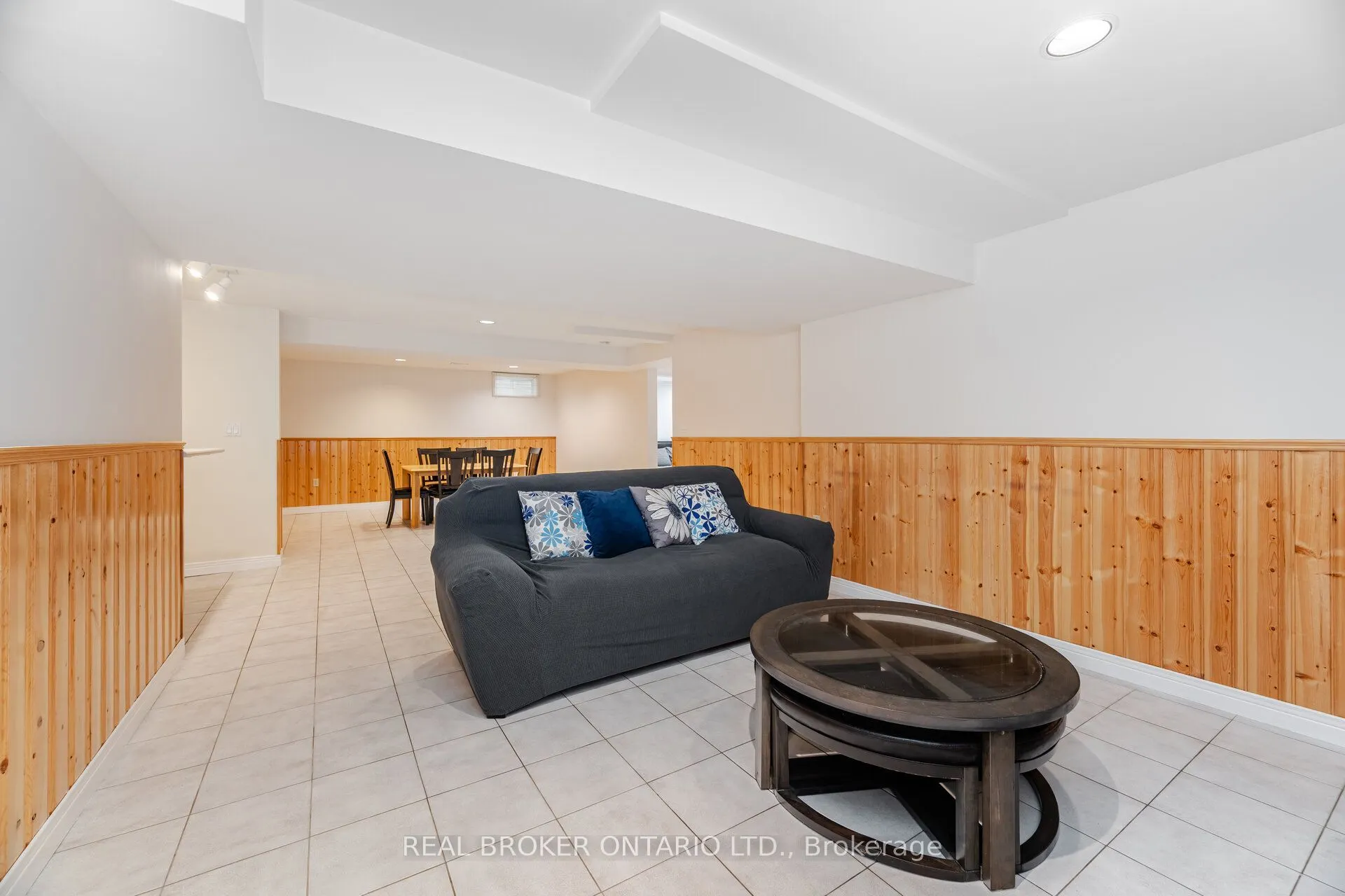 206 Gwendolyn Street