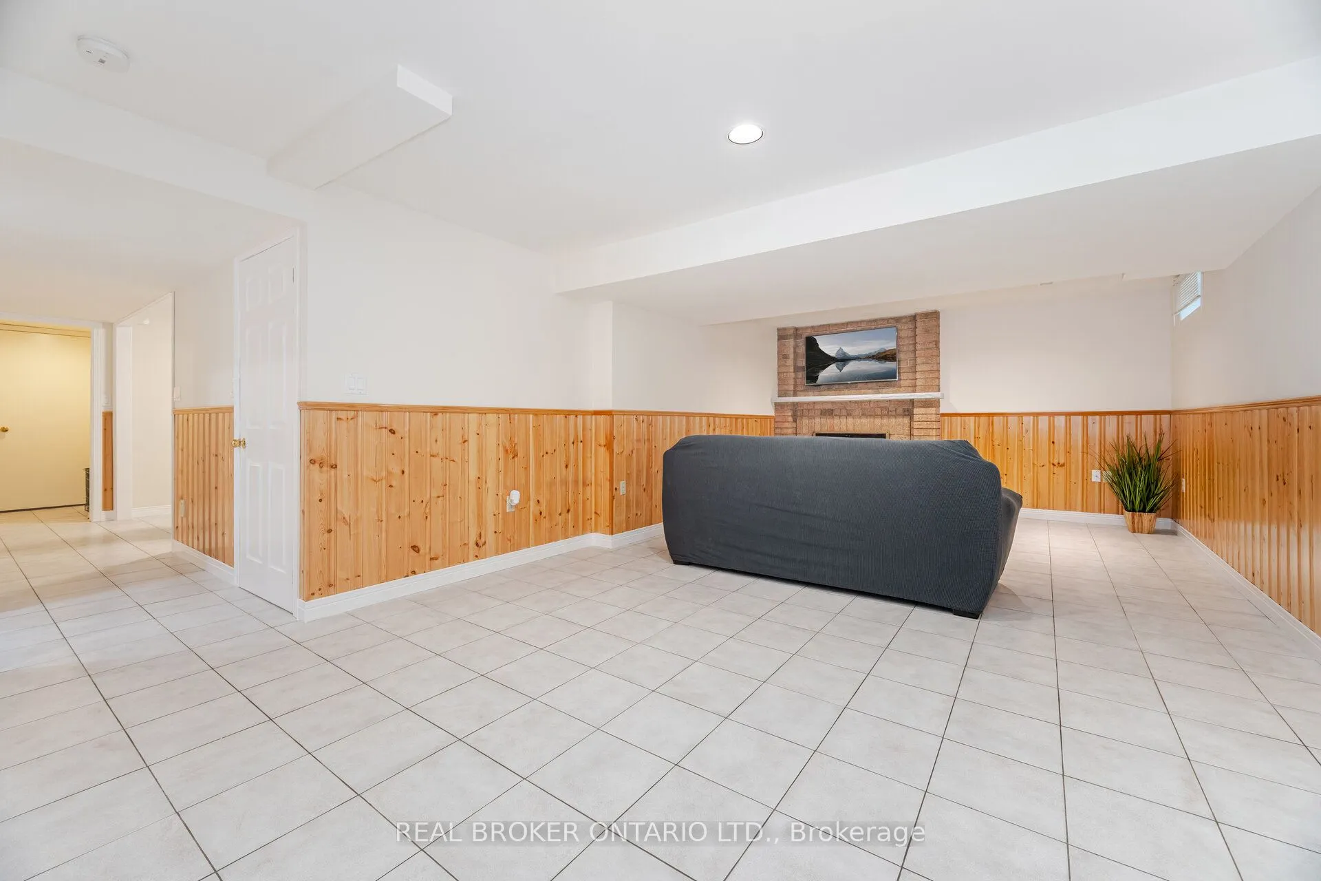 206 Gwendolyn Street