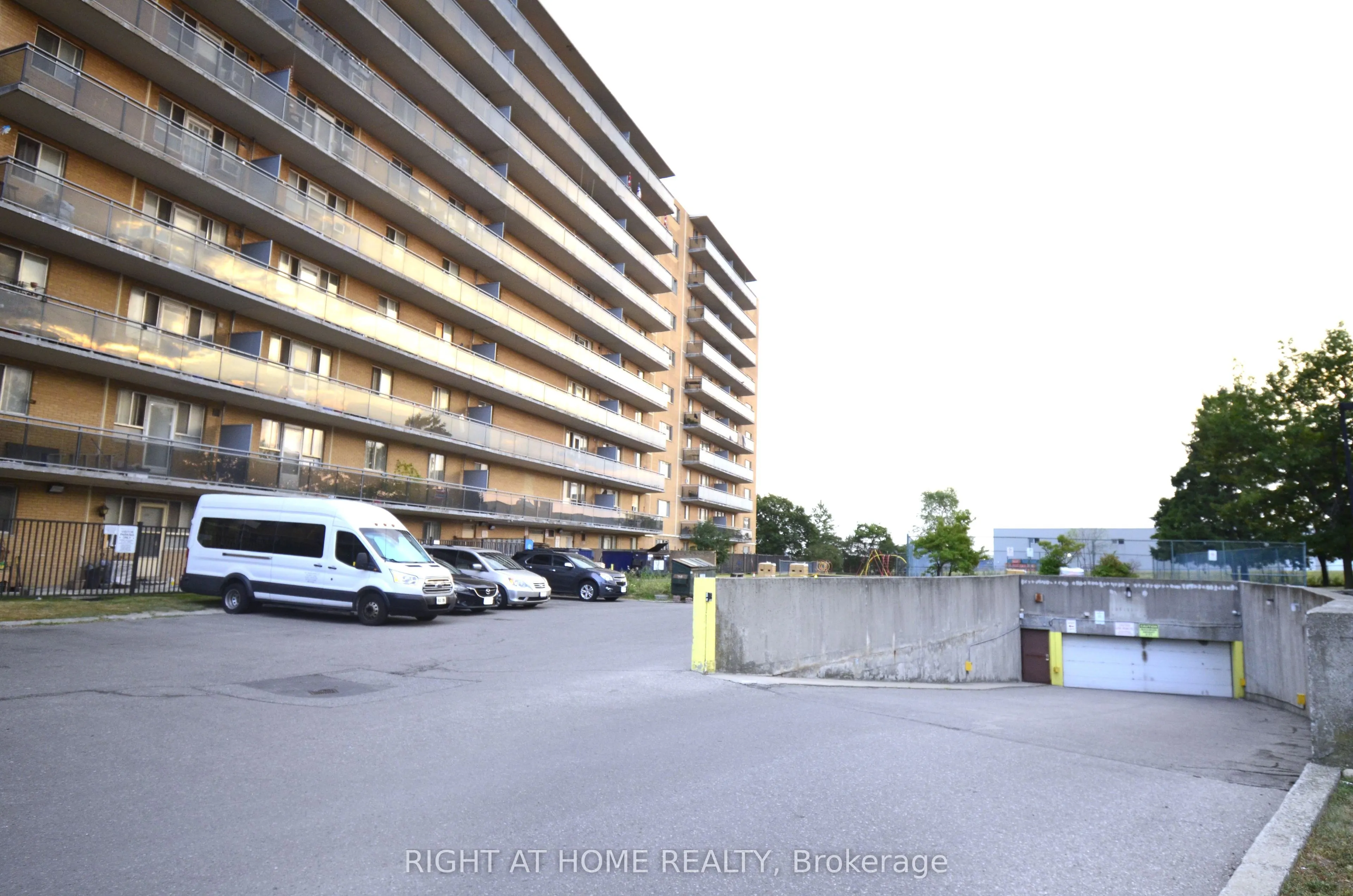 100 Dundalk Drive, #216
