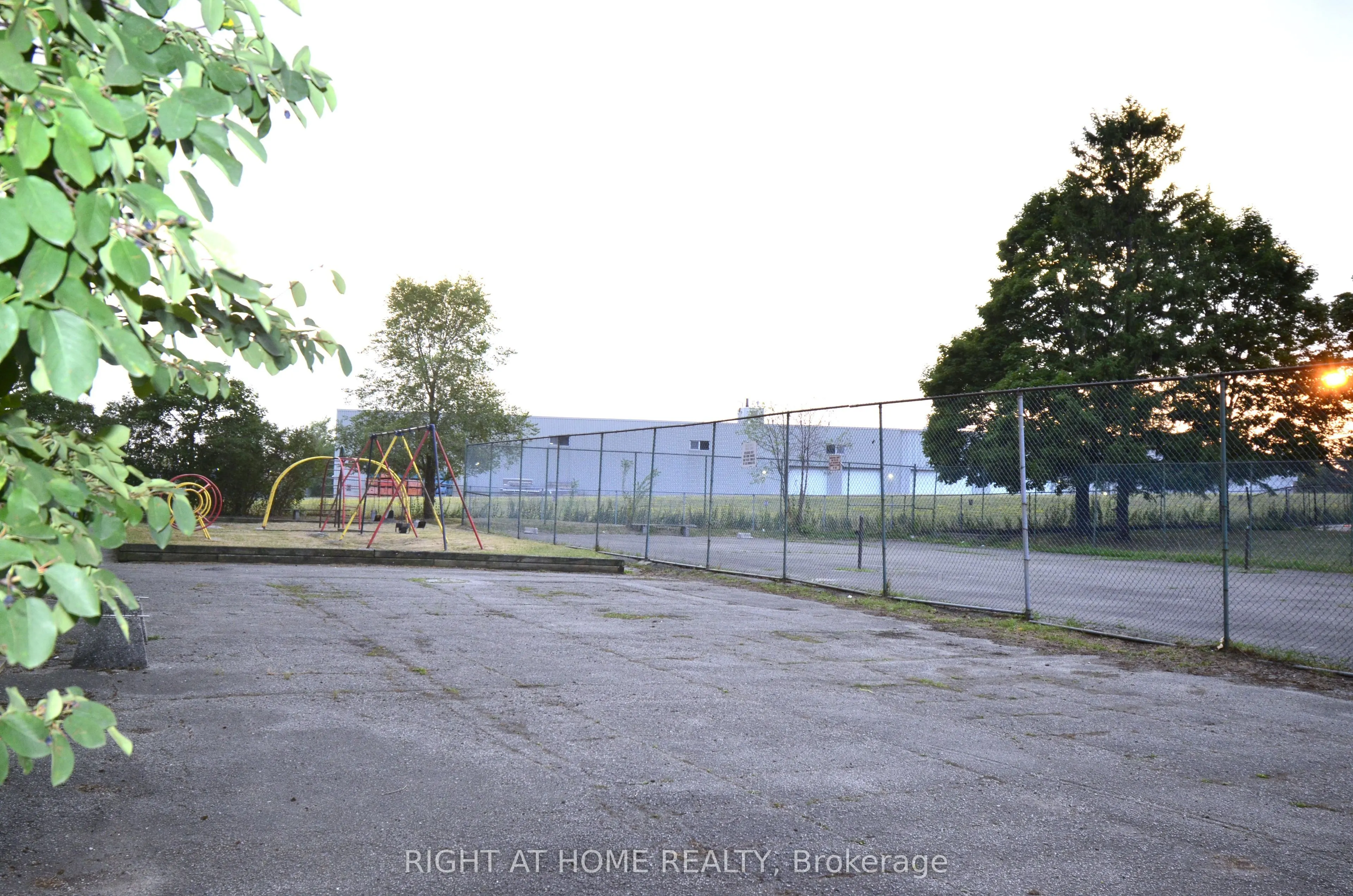 100 Dundalk Drive, #216