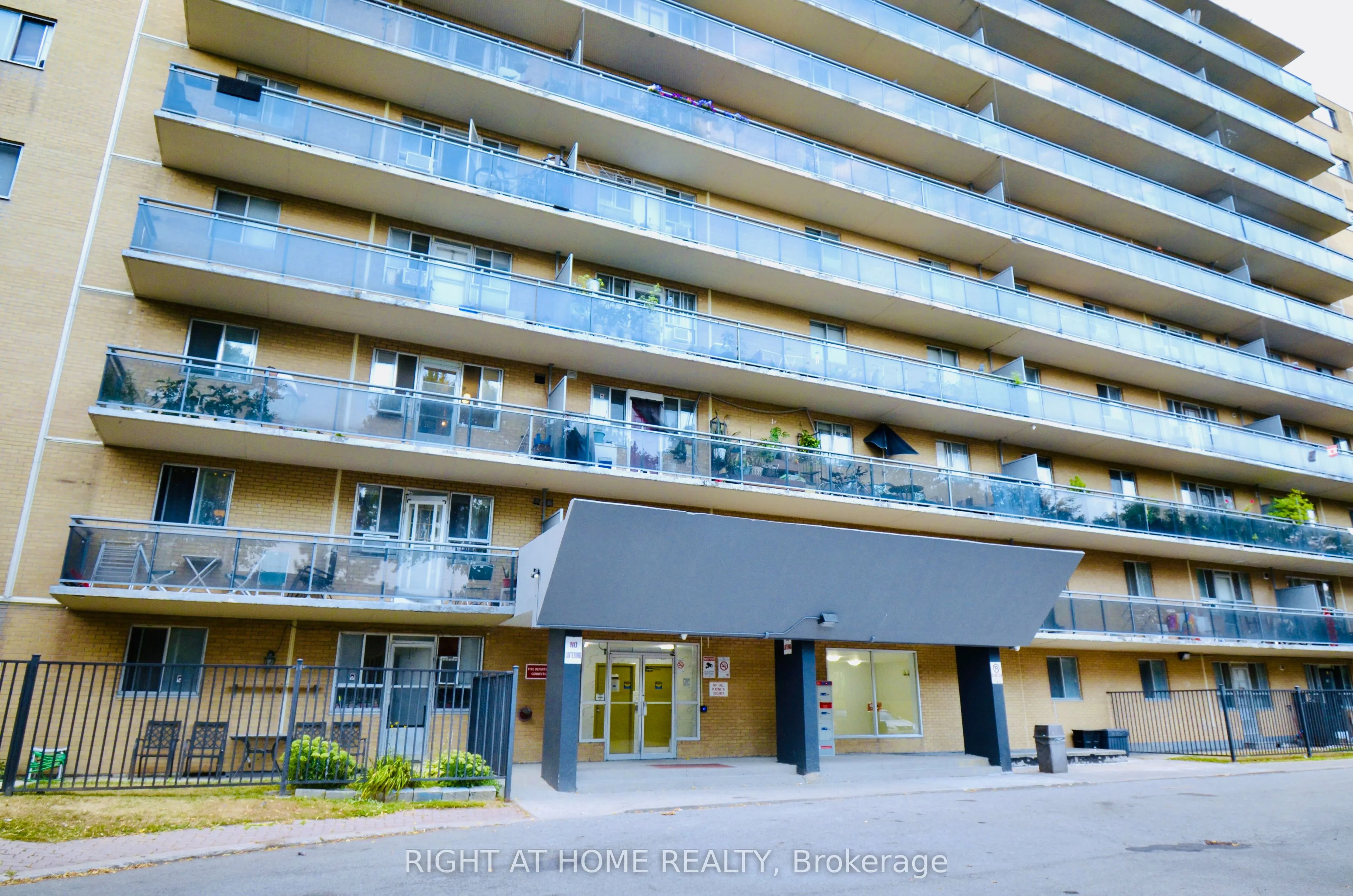 100 Dundalk Drive, #216
