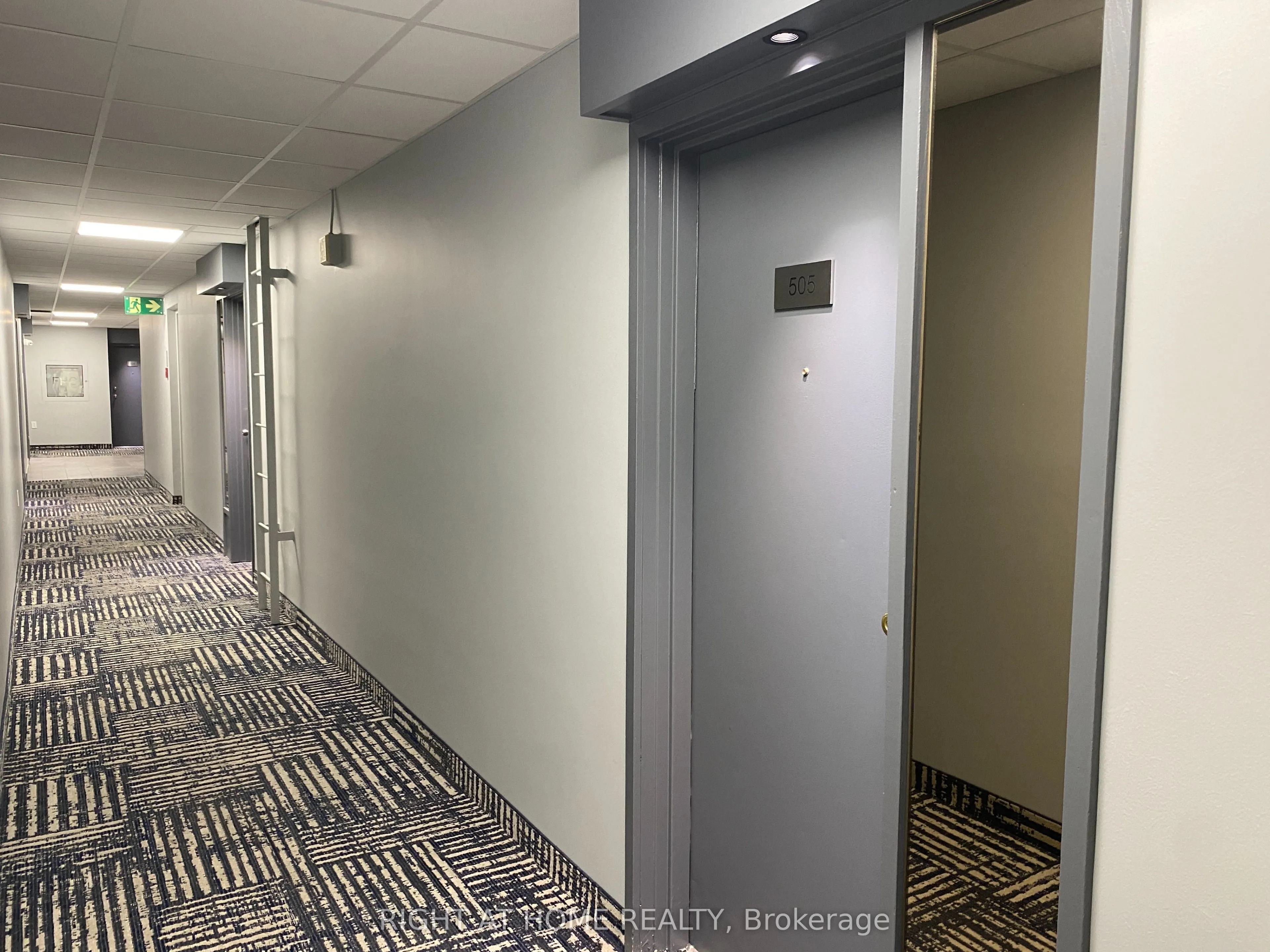 4060 Lawrence Avenue E, #505