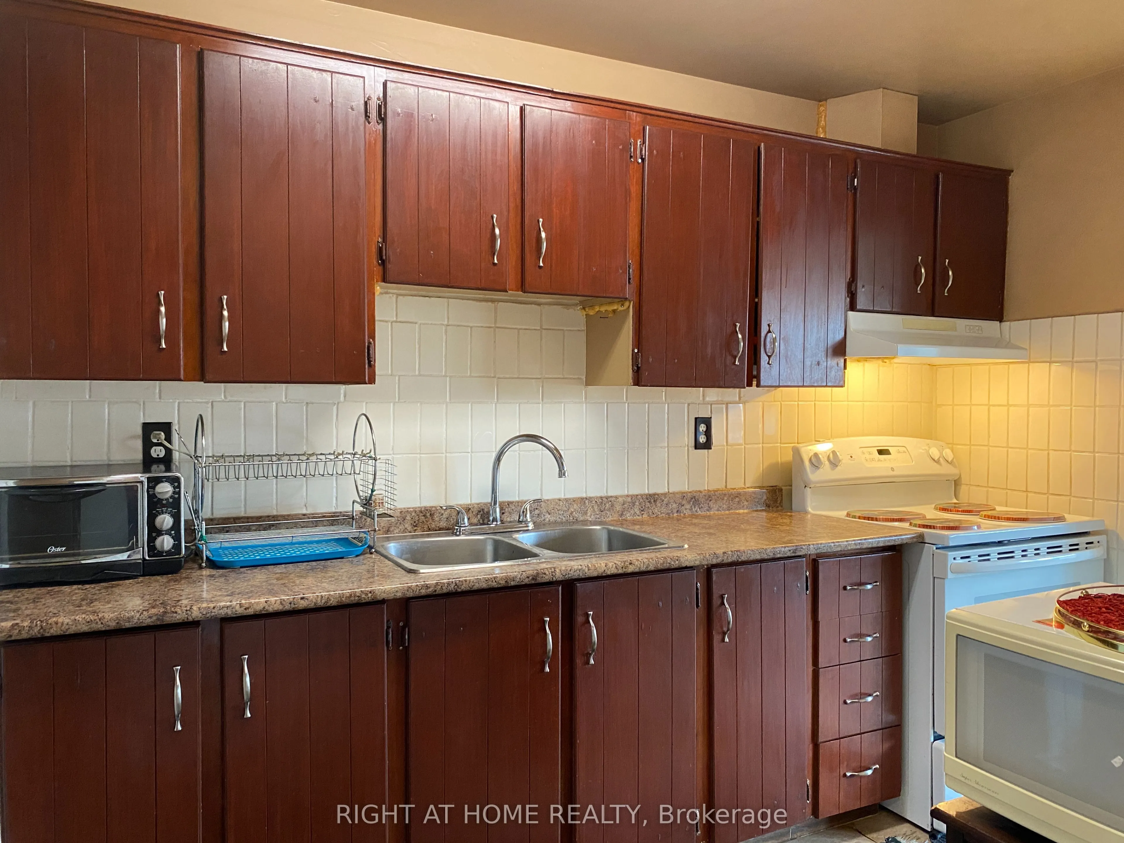 4060 Lawrence Avenue E, #505