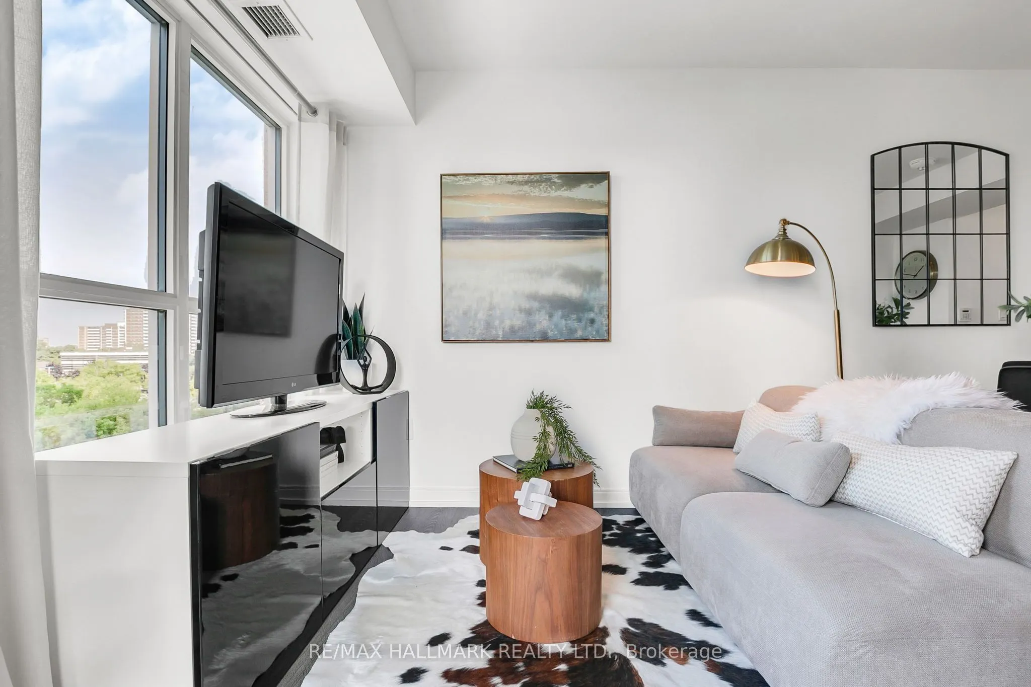 275 Village Green Square, #522