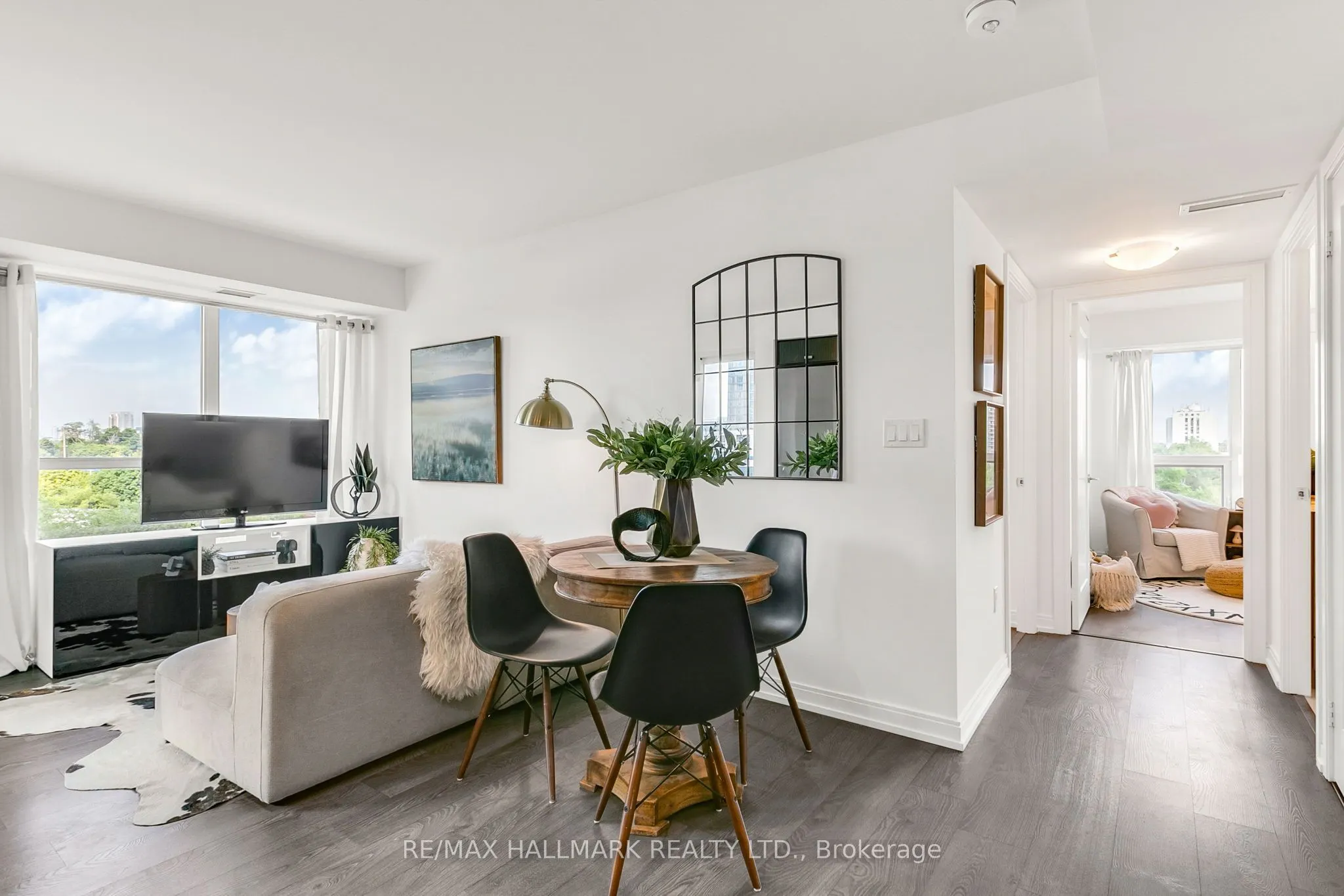 275 Village Green Square, #522