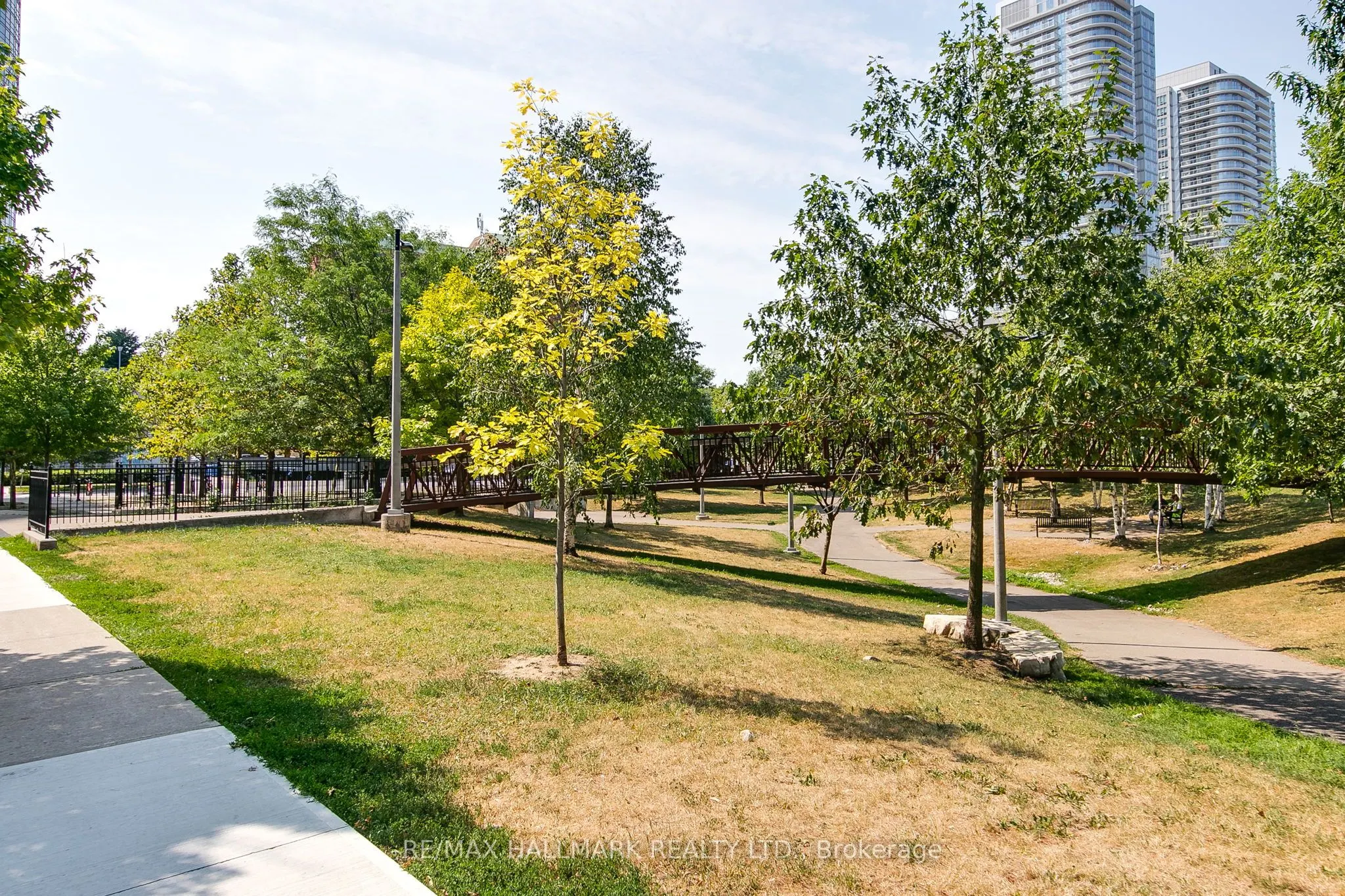 275 Village Green Square, #522
