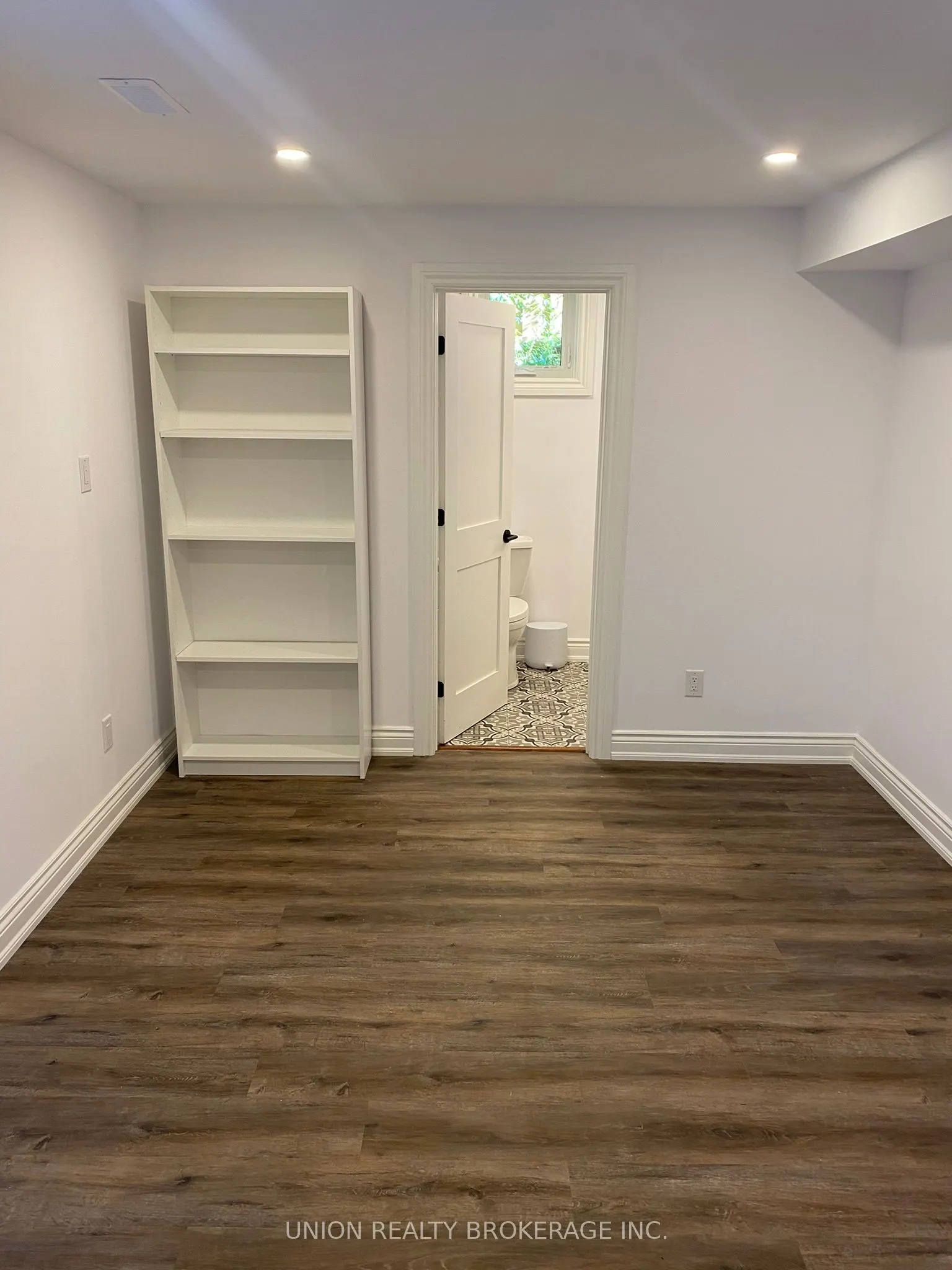 42 North Drive