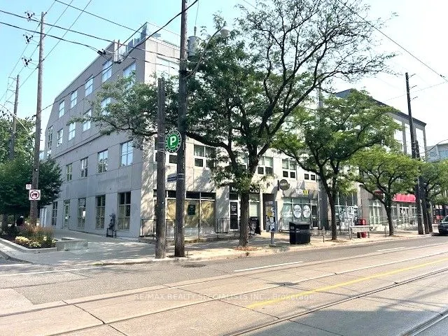 1842 Queen Street E, #204