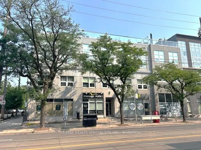 1842 Queen Street E, #204