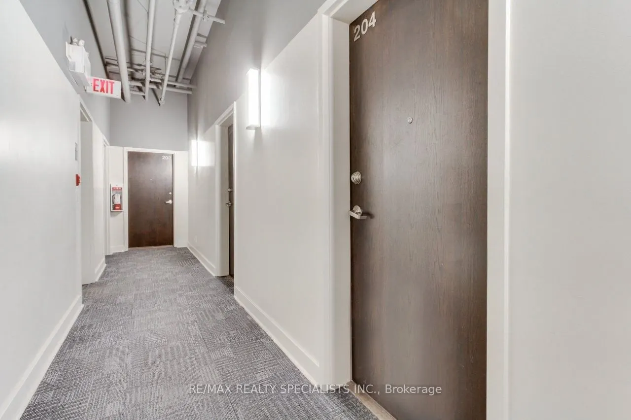 1842 Queen Street E, #204