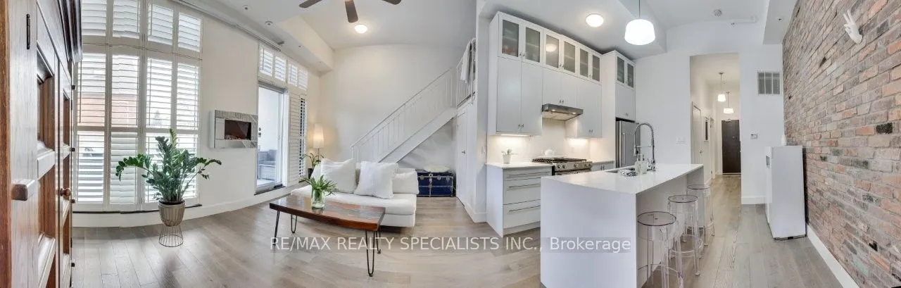 1842 Queen Street E, #204