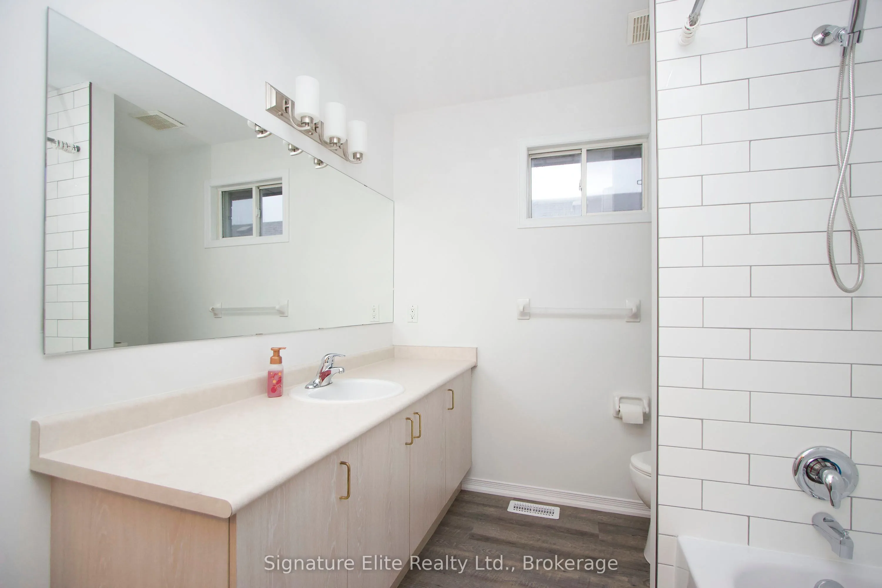 45 Mcfeeters Crescent