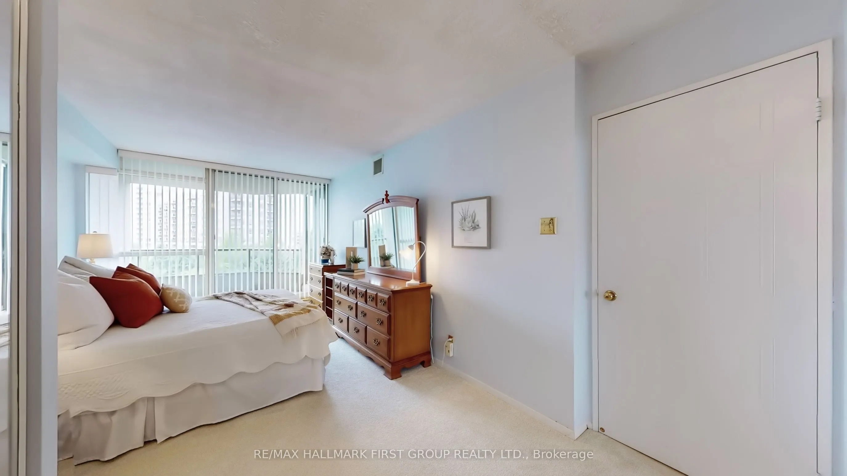1890 Valley Farm Road, #508