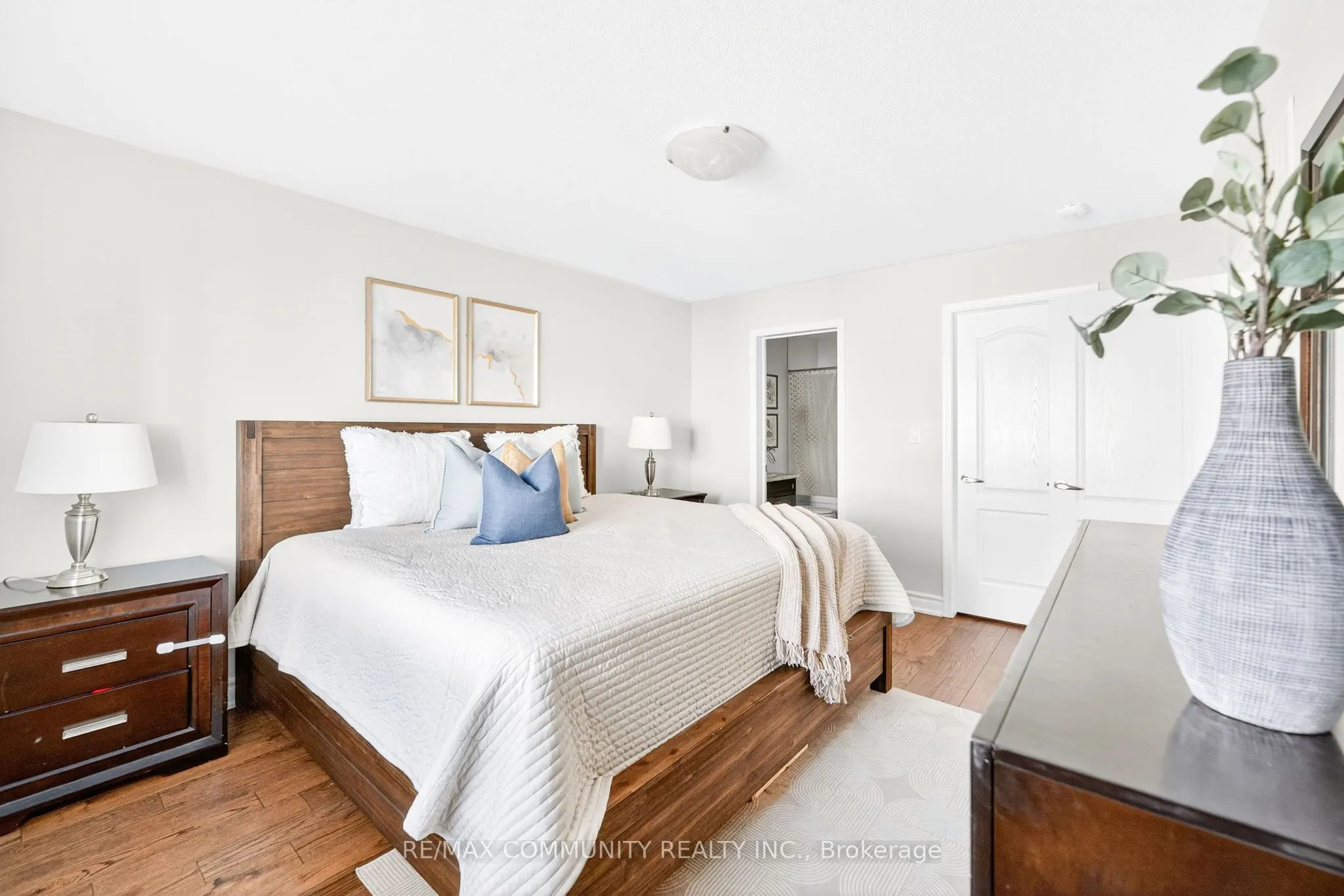 2434 Moonlight Crescent
