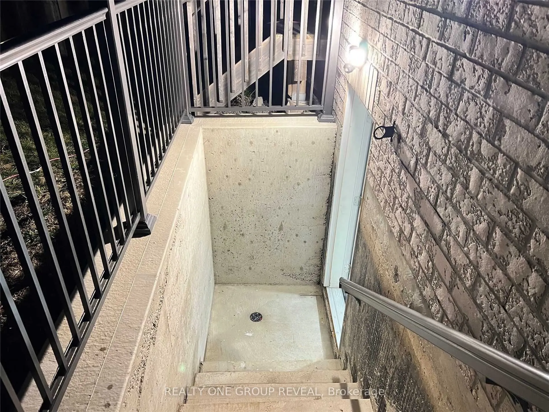 79 Flood Avenue, #Basement
