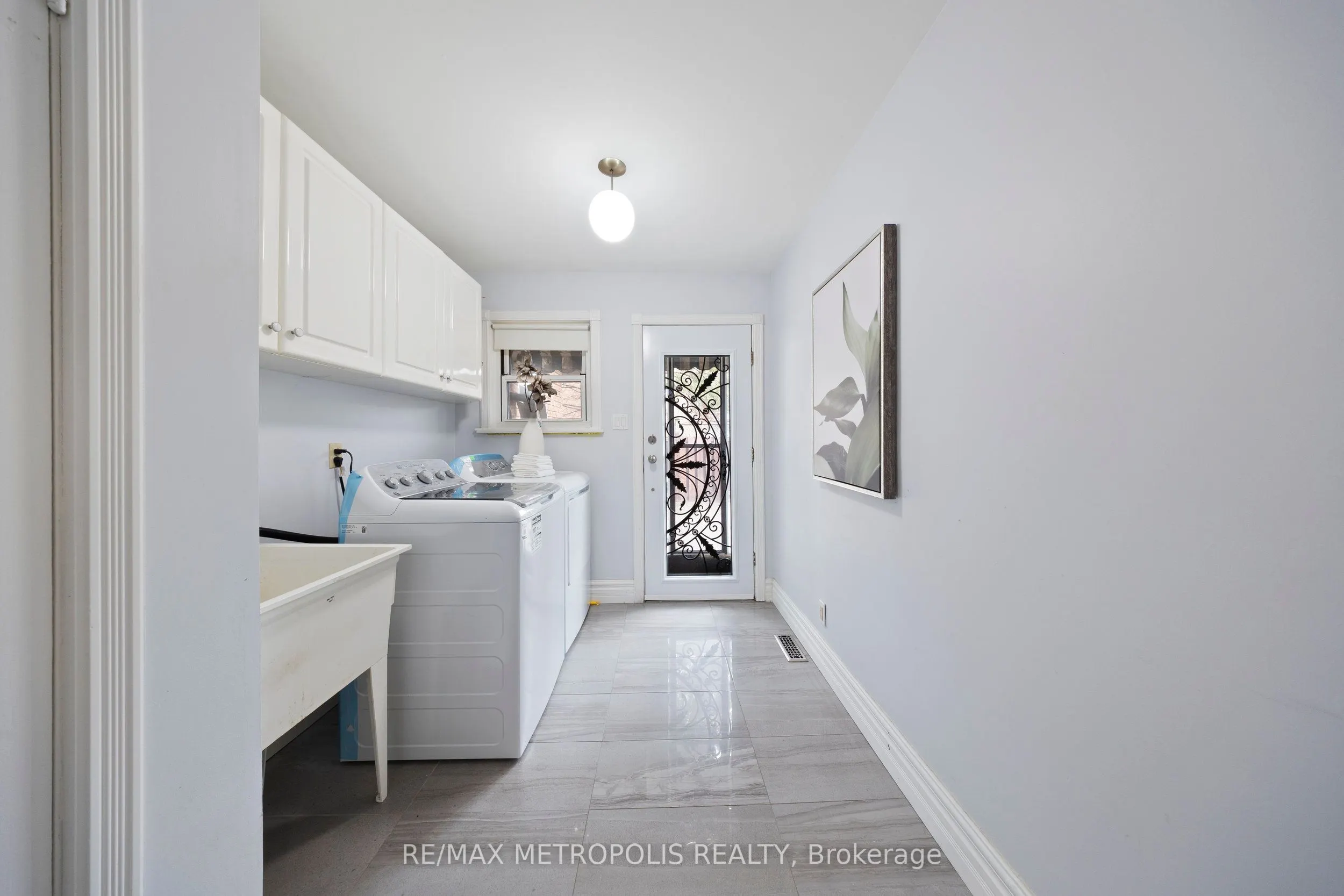 754 Eyer Drive, #Upper