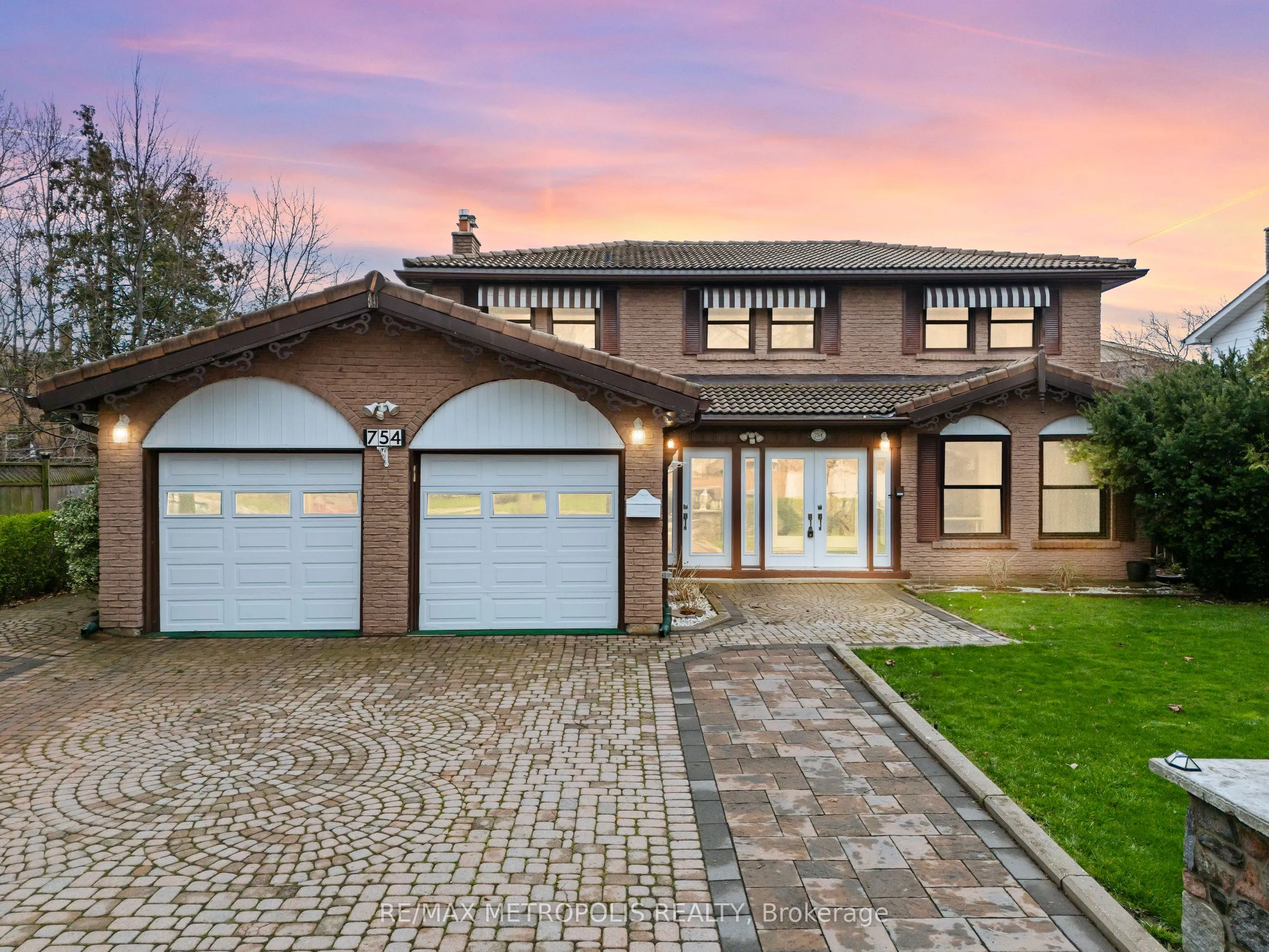 754 Eyer Drive, #Upper