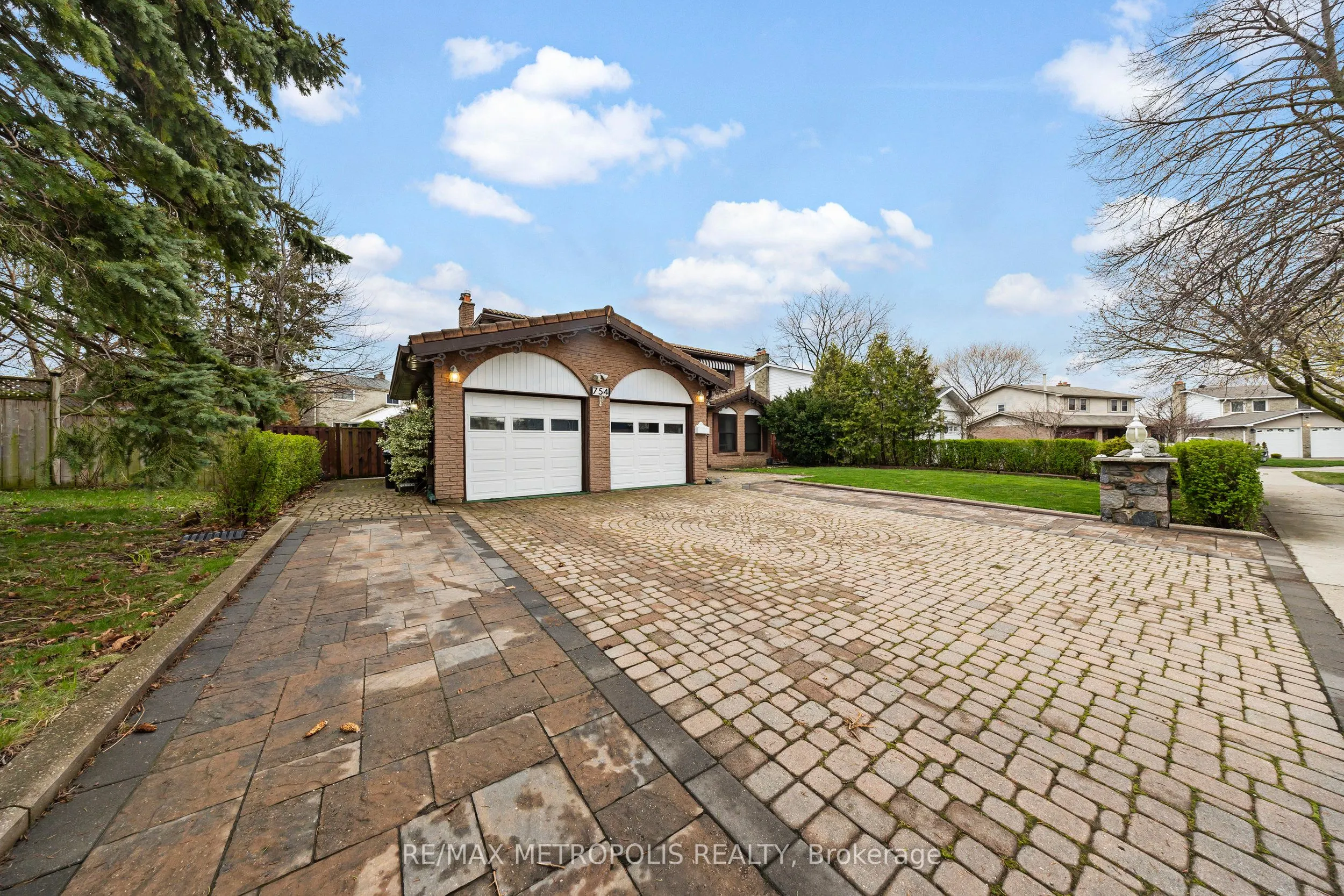 754 Eyer Drive, #Upper