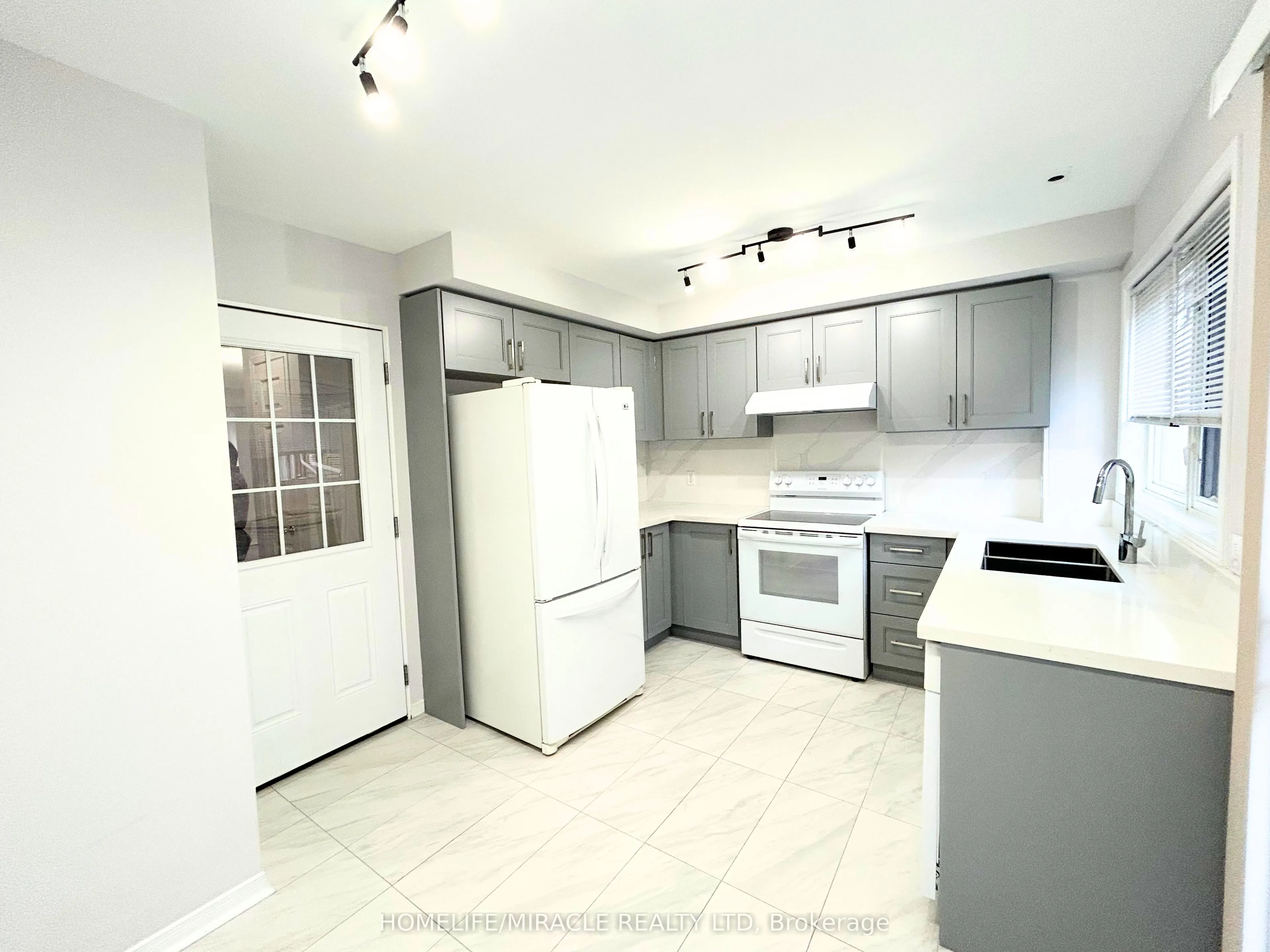 28 Rosebank Drive, #507