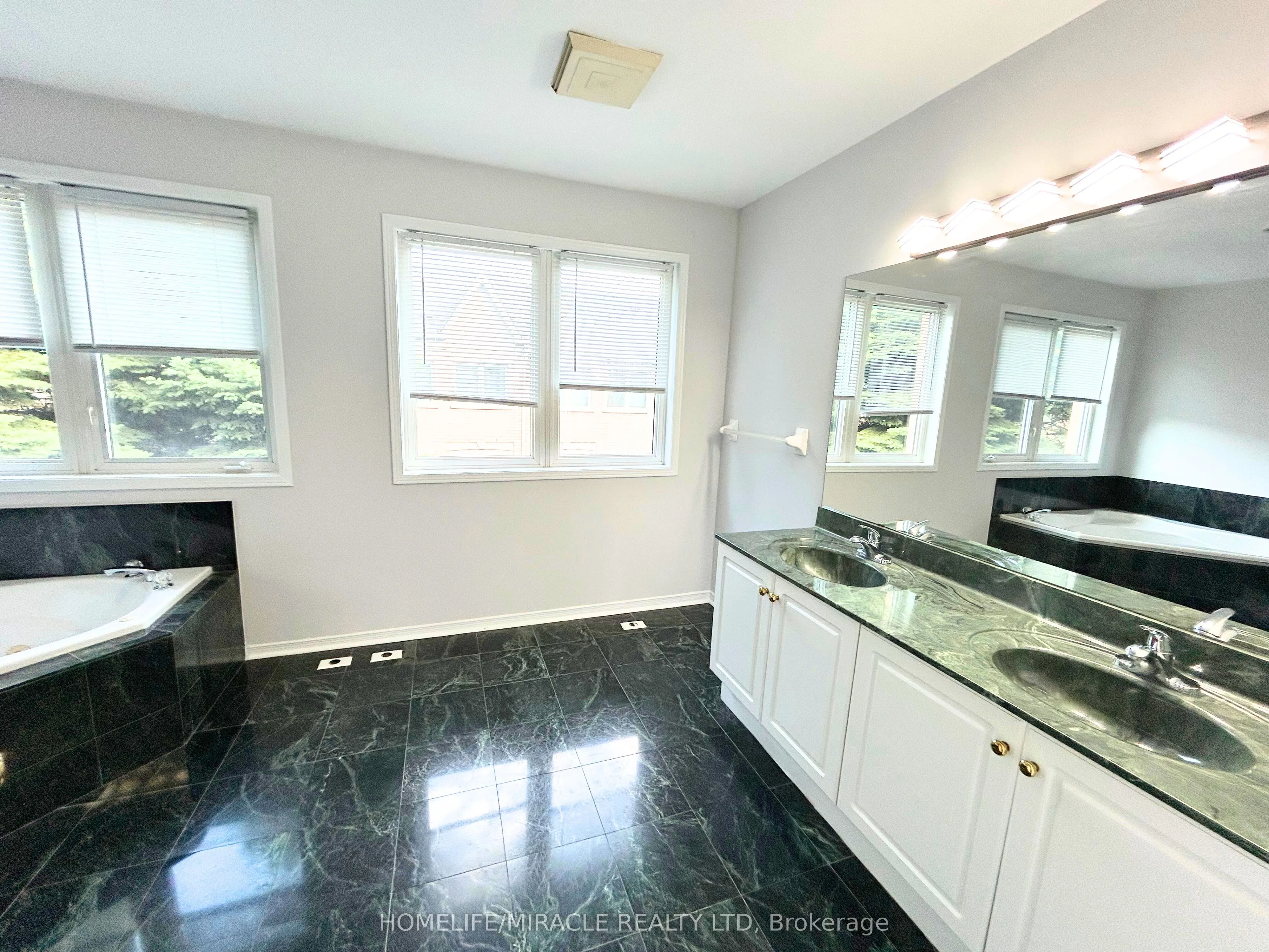 28 Rosebank Drive, #507