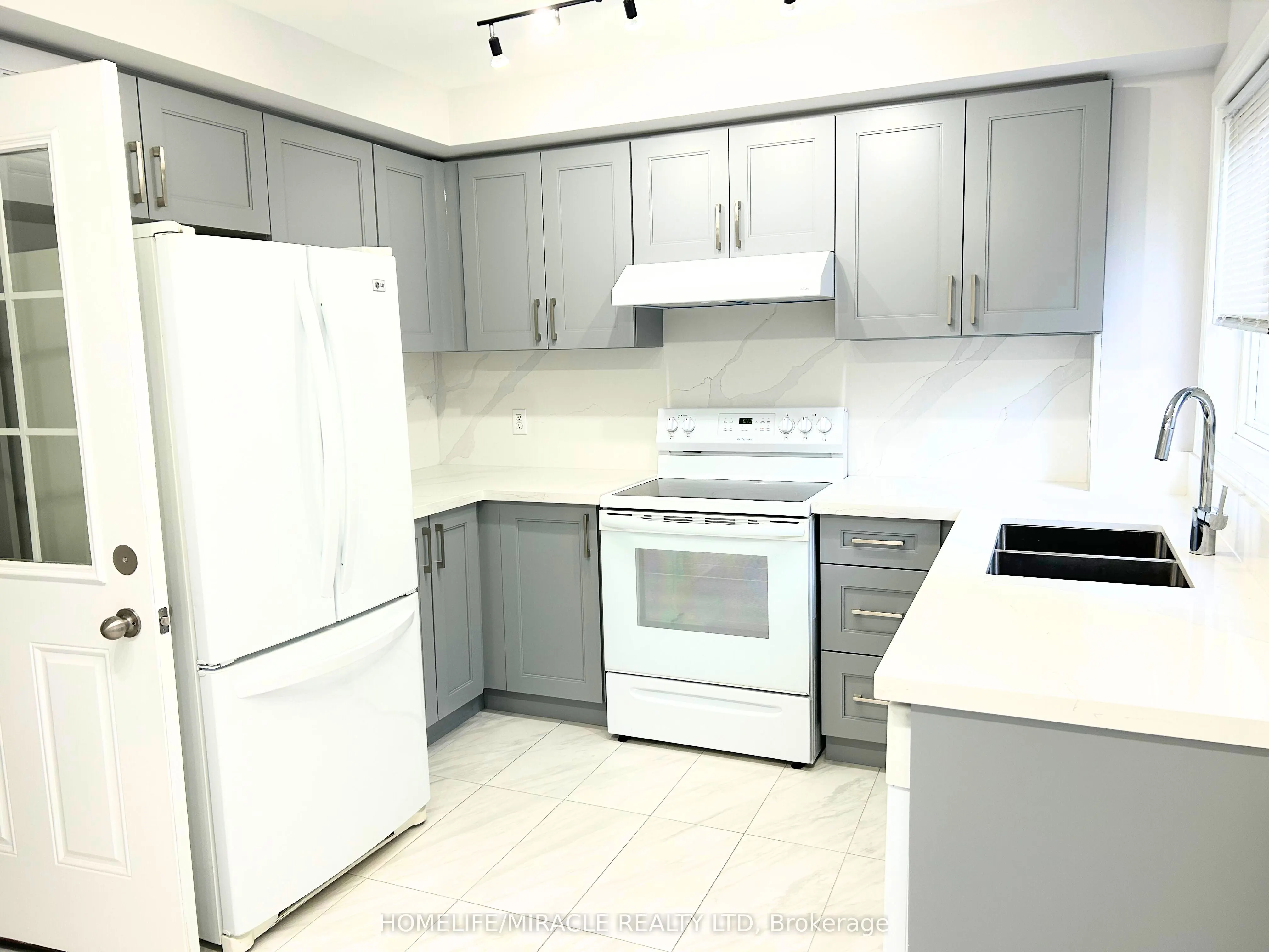 28 Rosebank Drive, #507