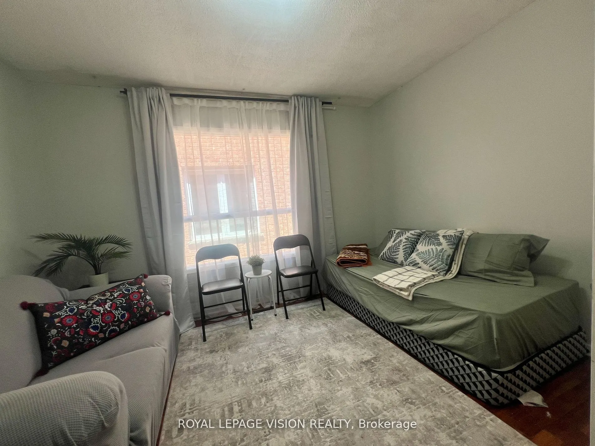 2 Glenheather Terrace, #Upper