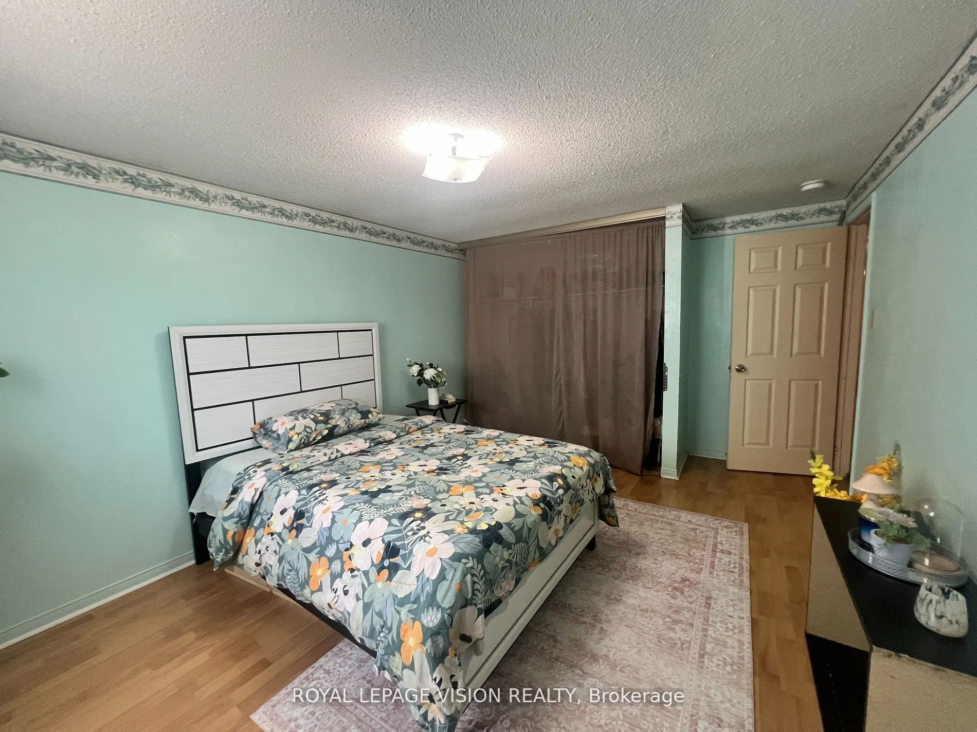 2 Glenheather Terrace, #Upper