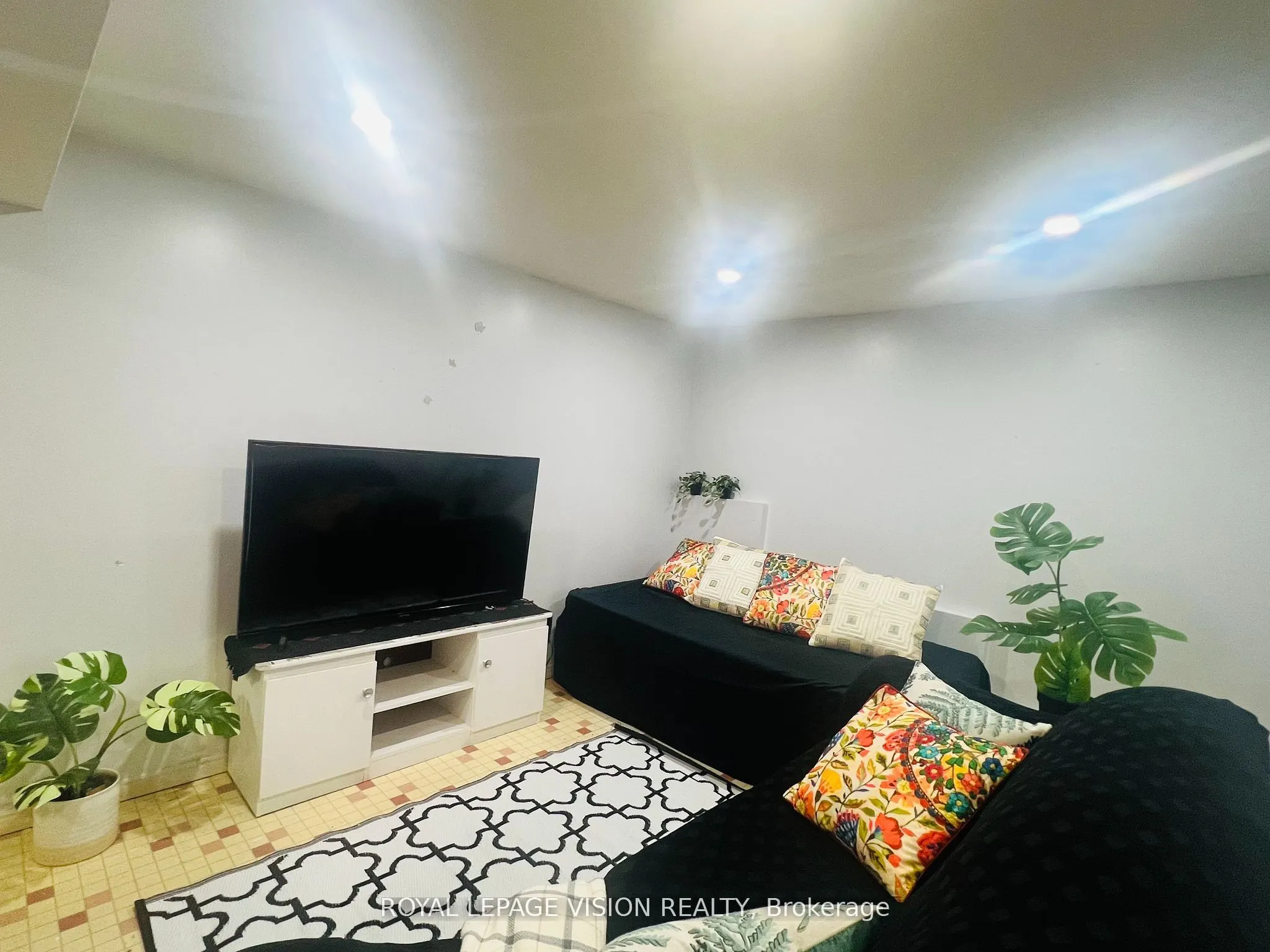 2 Glenheather Terrace, #Lower