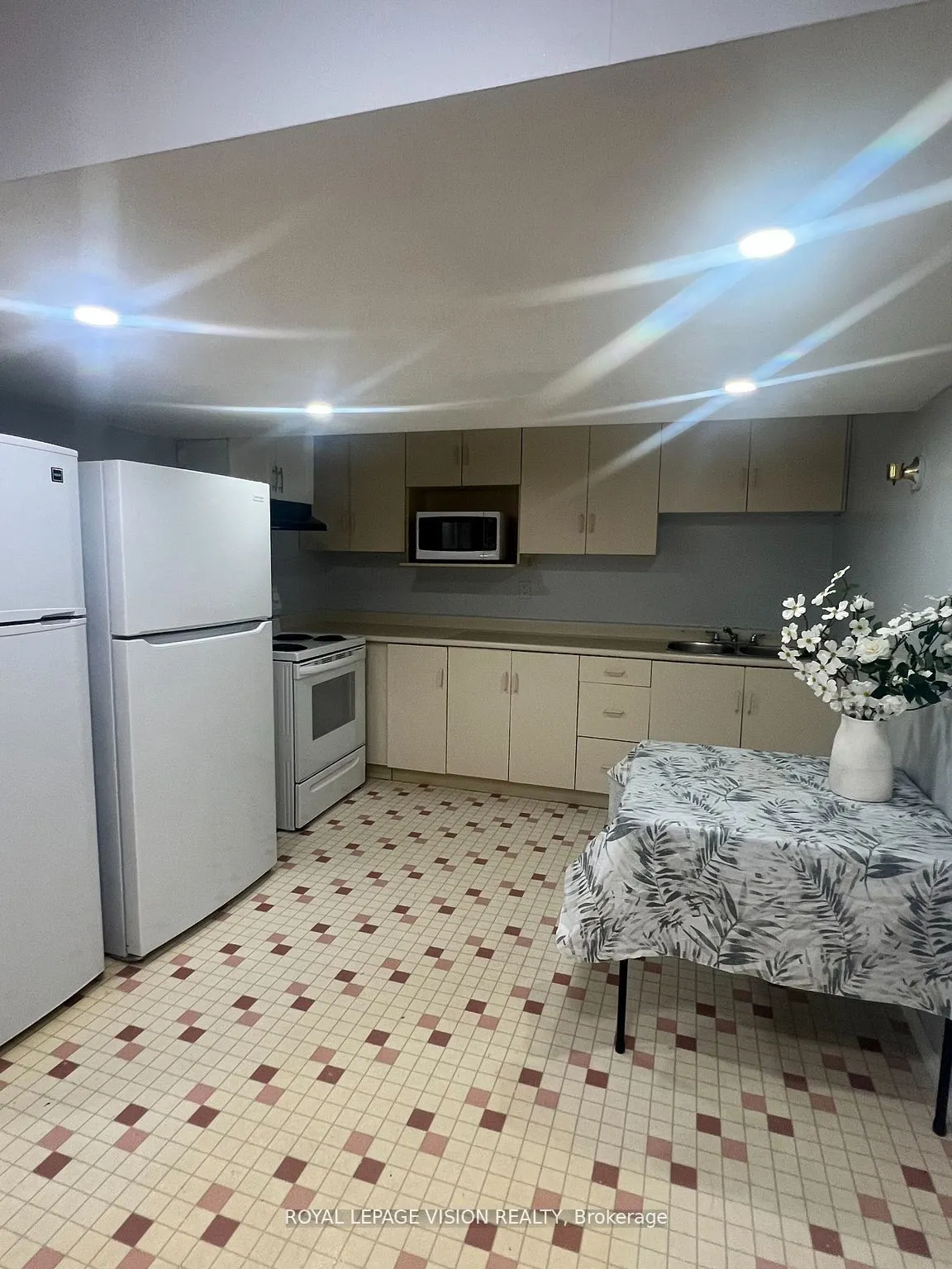 2 Glenheather Terrace, #Lower