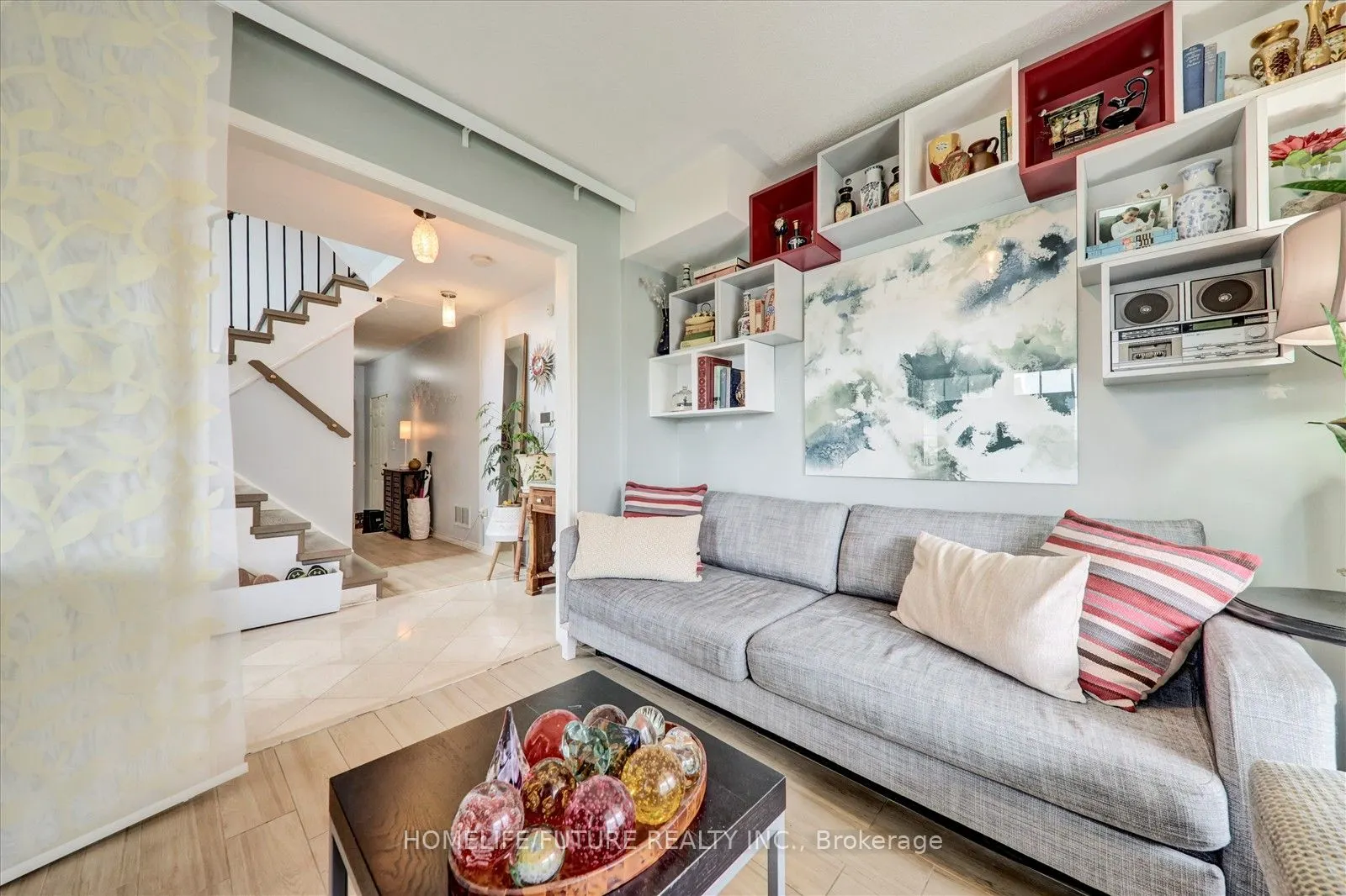 2 Clowes Street