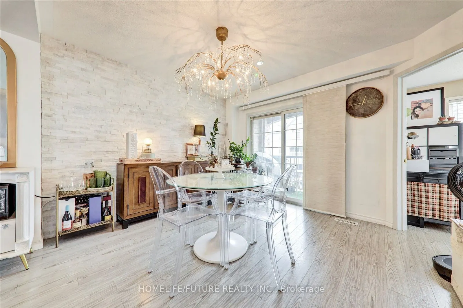 2 Clowes Street