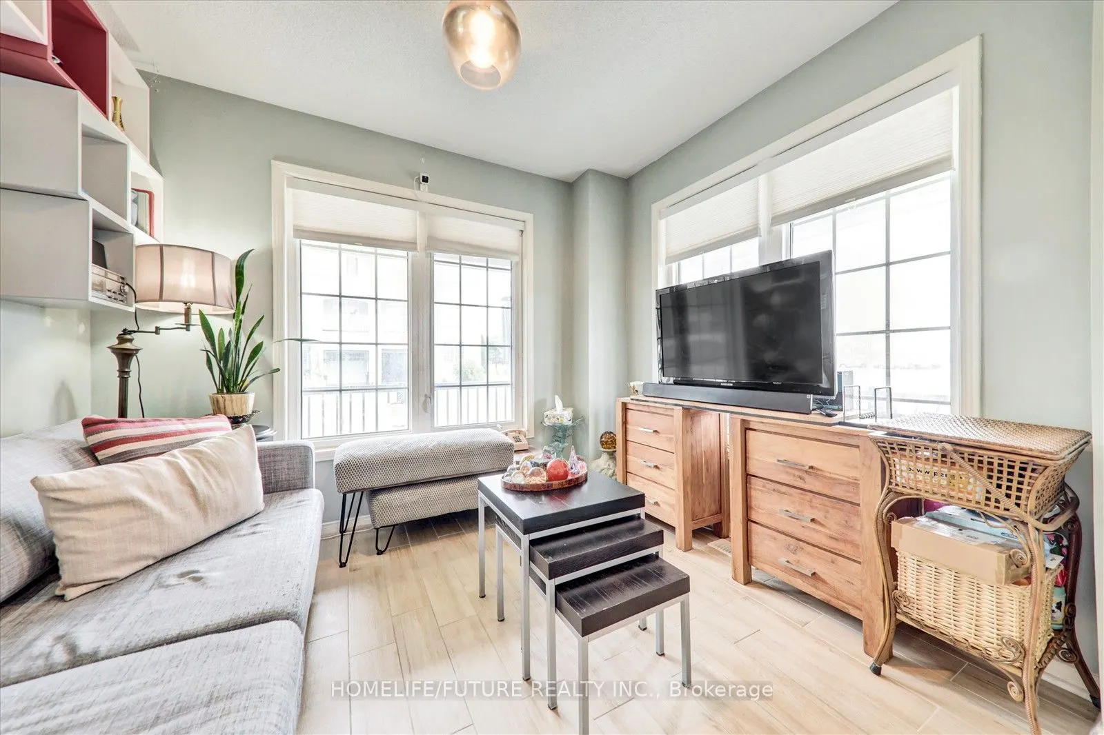 2 Clowes Street