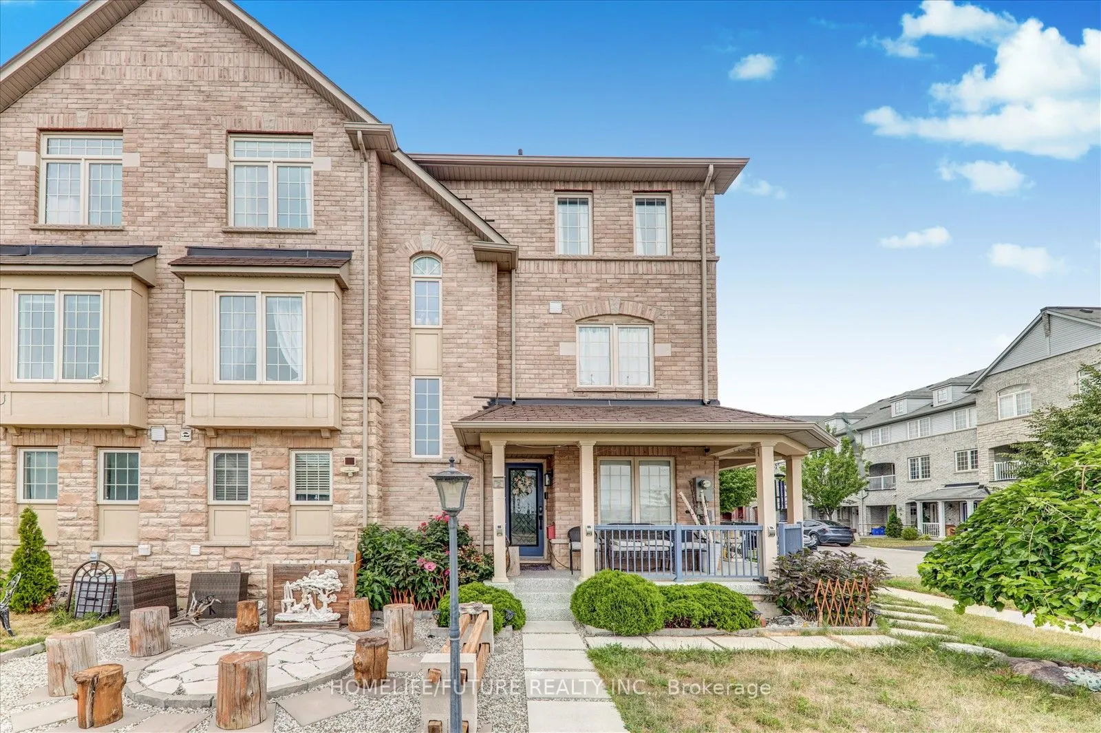 2 Clowes Street