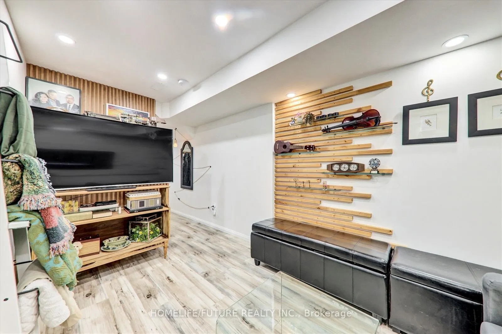 2 Clowes Street