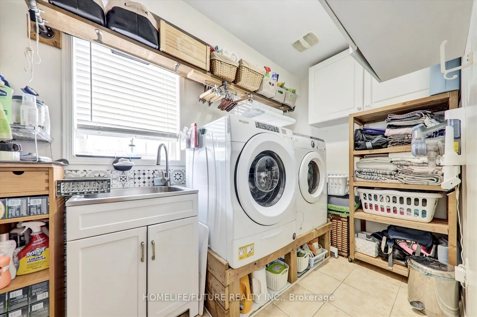 2 Clowes Street