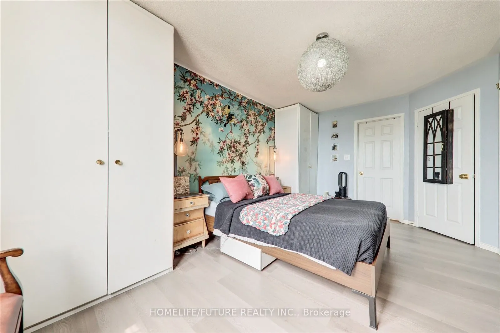 2 Clowes Street