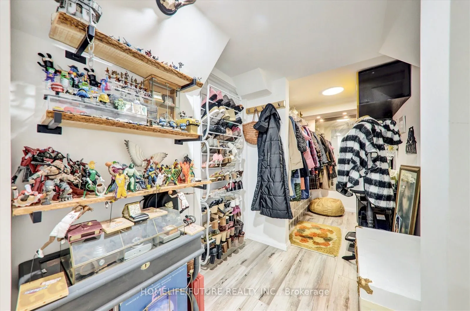 2 Clowes Street