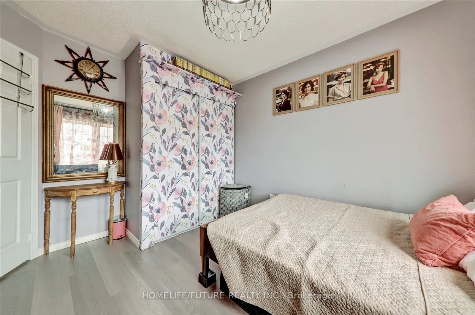 2 Clowes Street