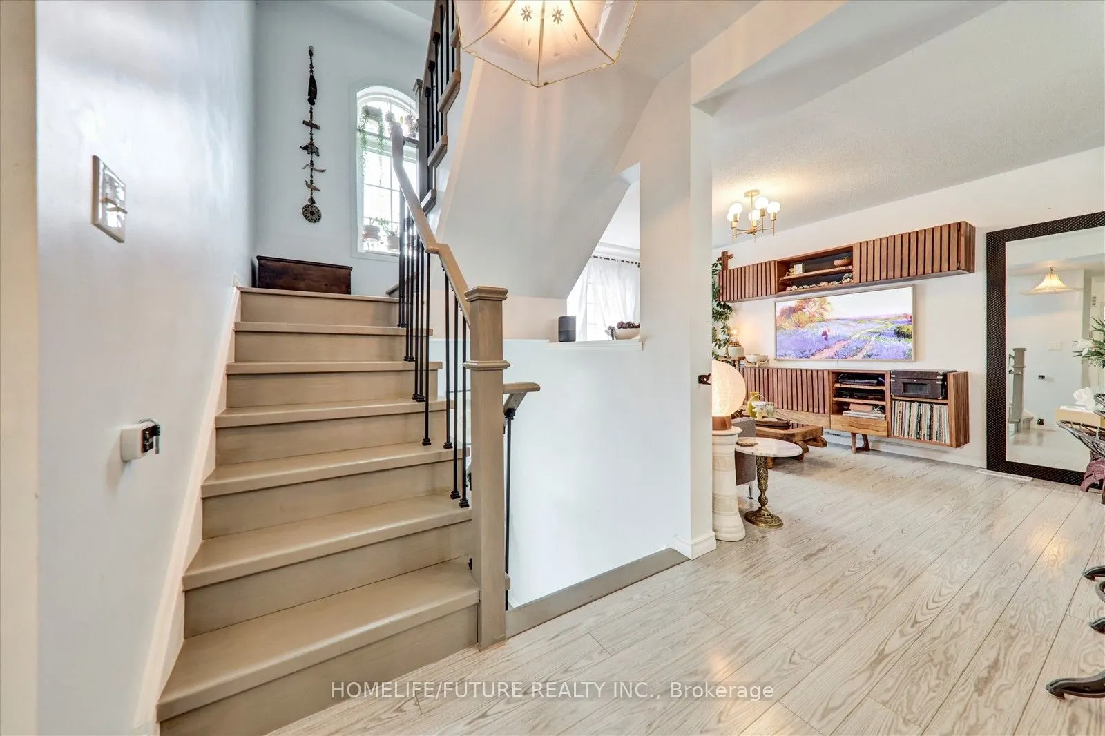 2 Clowes Street