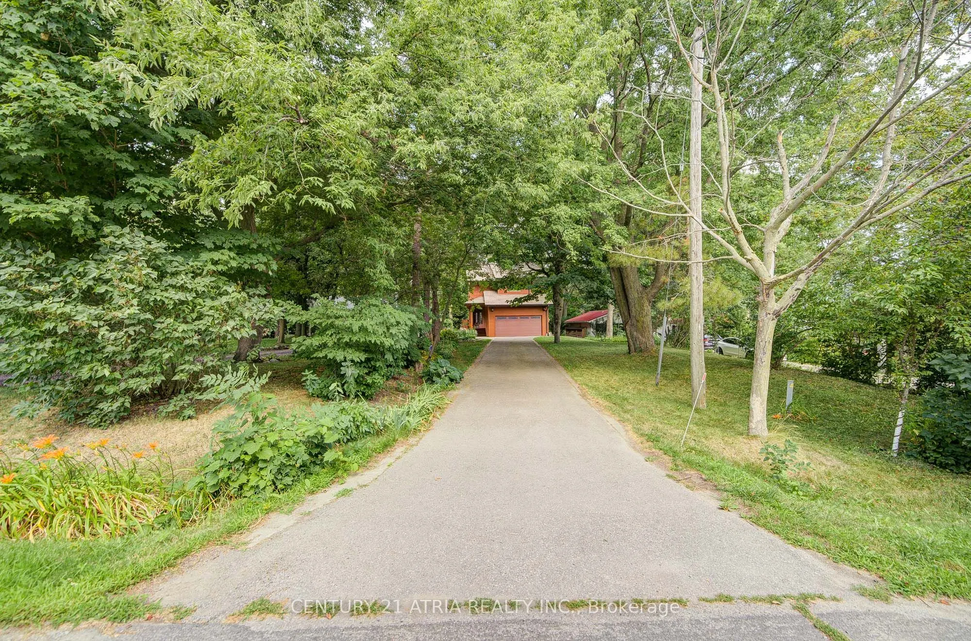 2671 Thickson Road S