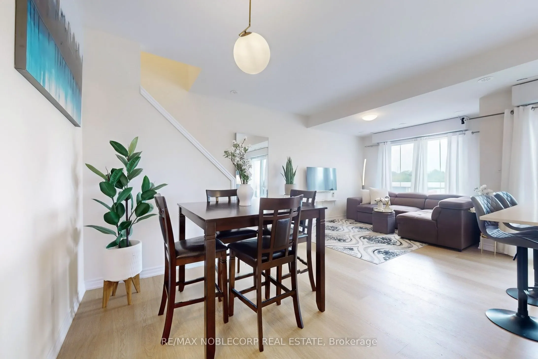 470 BERESFORD Path, #15