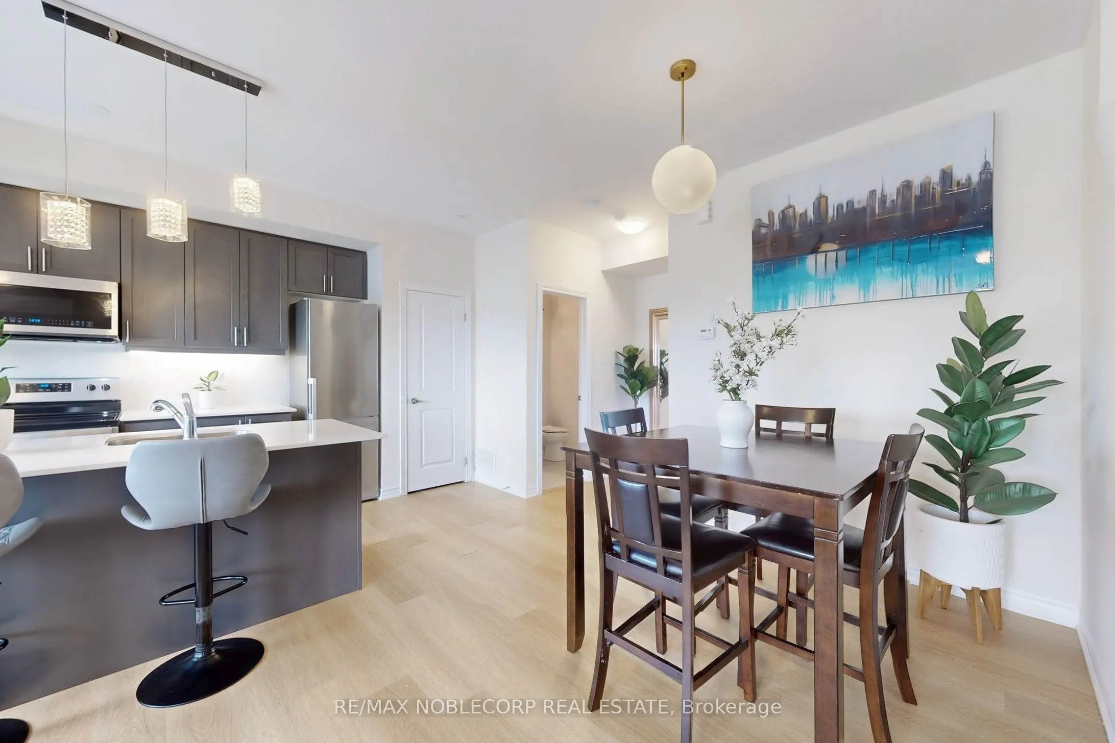 470 BERESFORD Path, #15