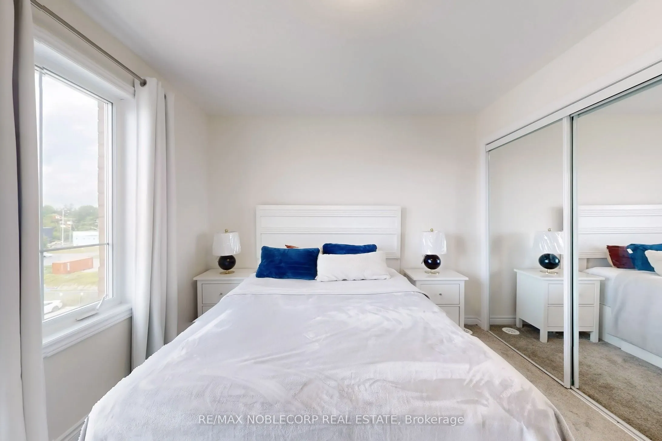 470 BERESFORD Path, #15